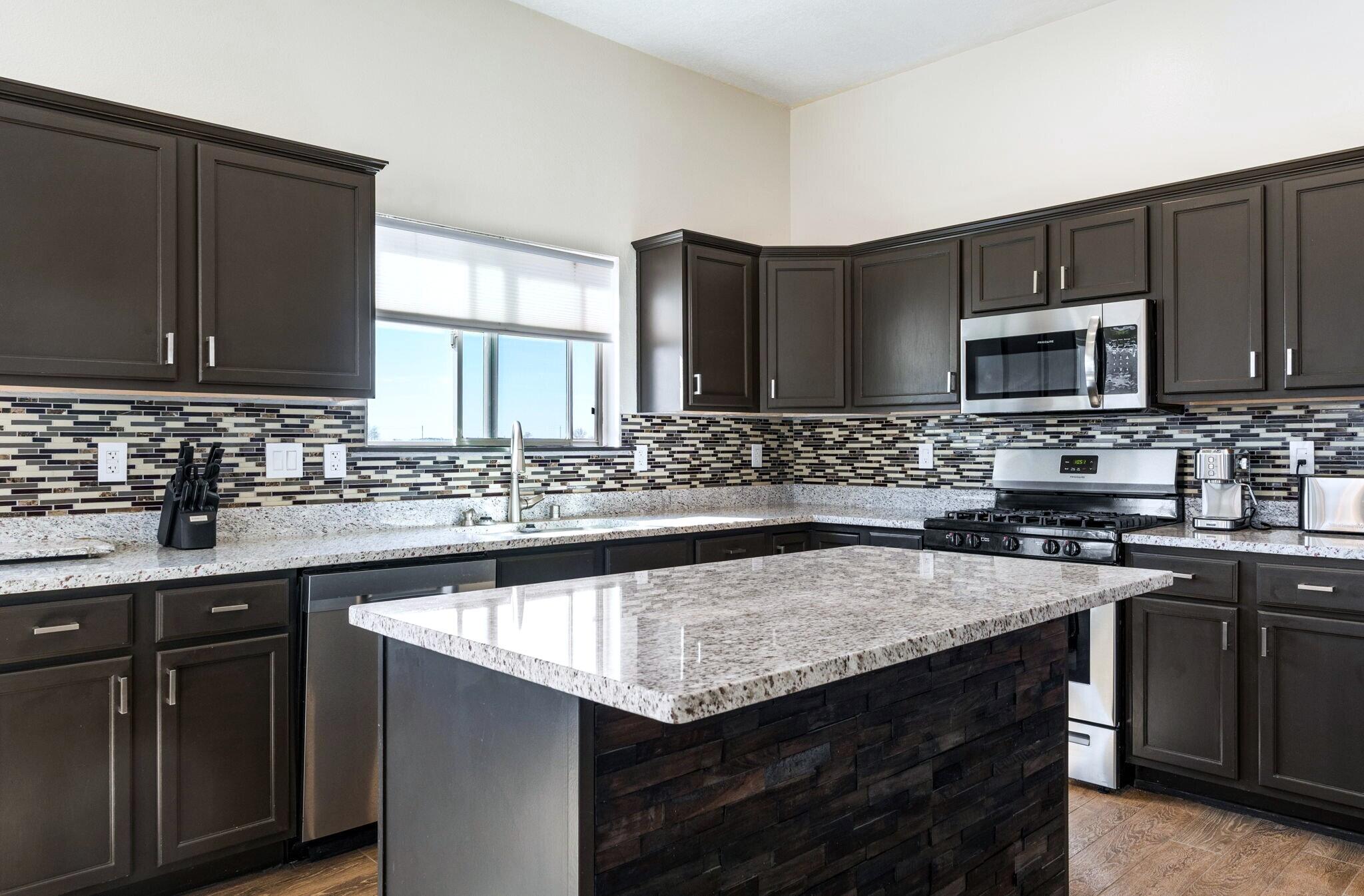 200 Aldaba Circle NE