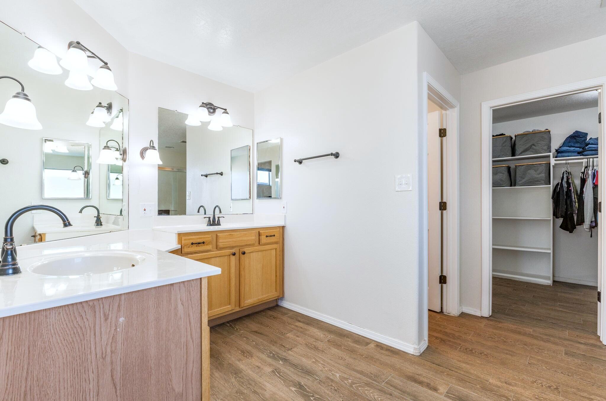 200 Aldaba Circle NE