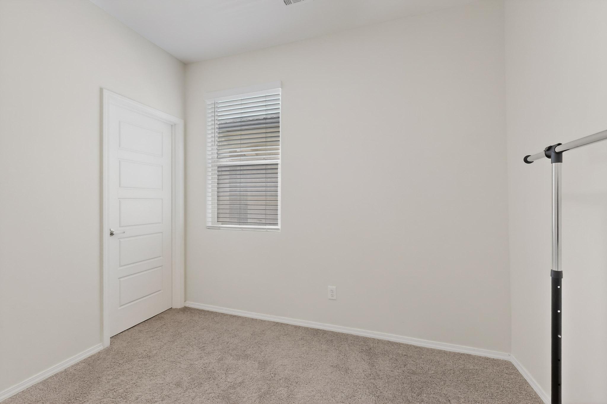 2807 Cambridge Avenue NE