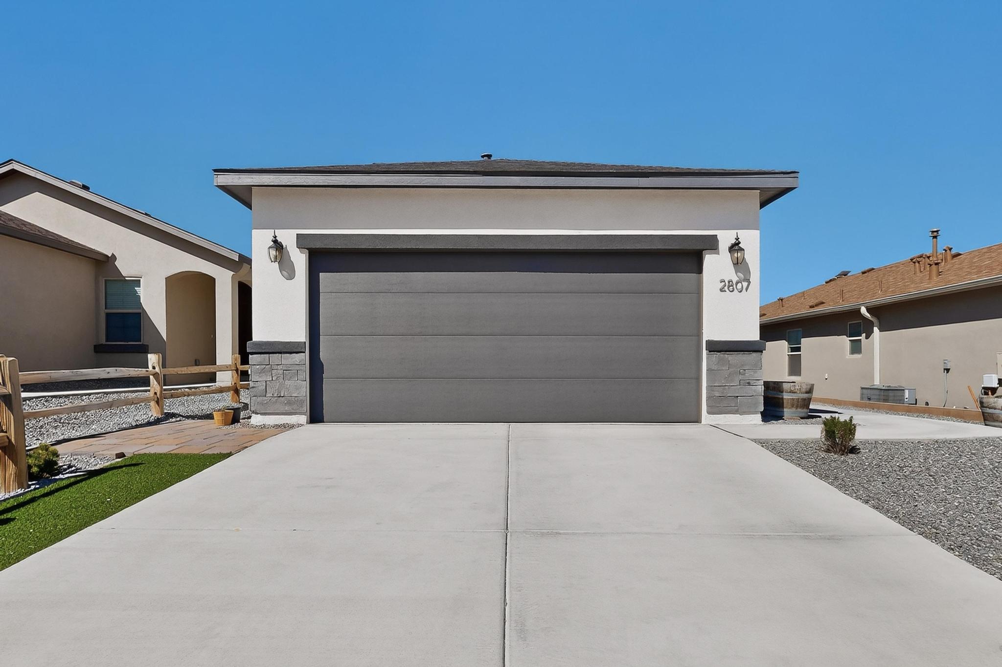 2807 Cambridge Avenue NE