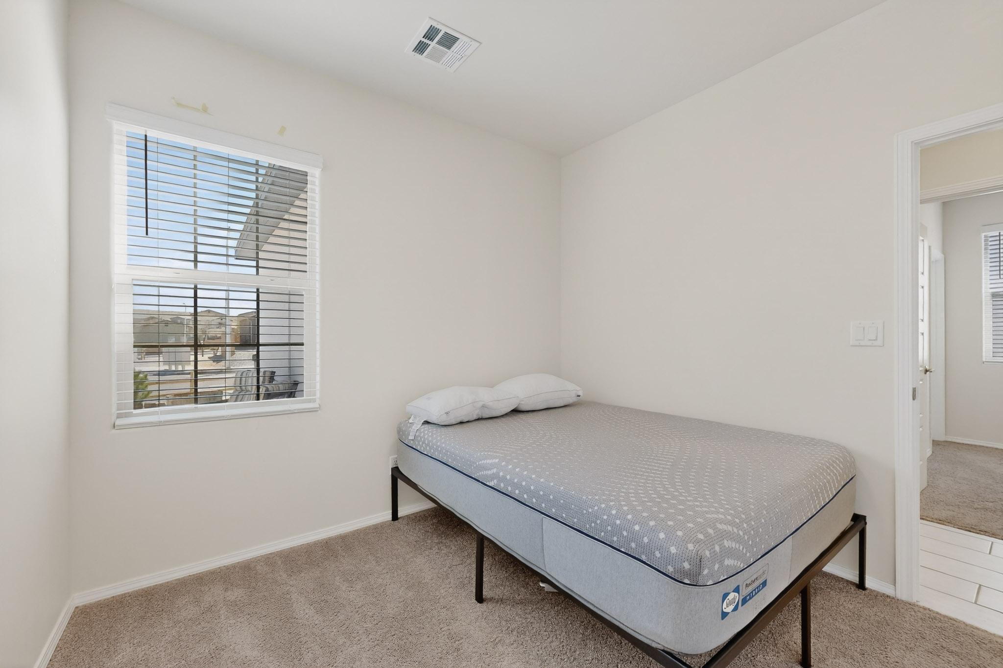 2807 Cambridge Avenue NE