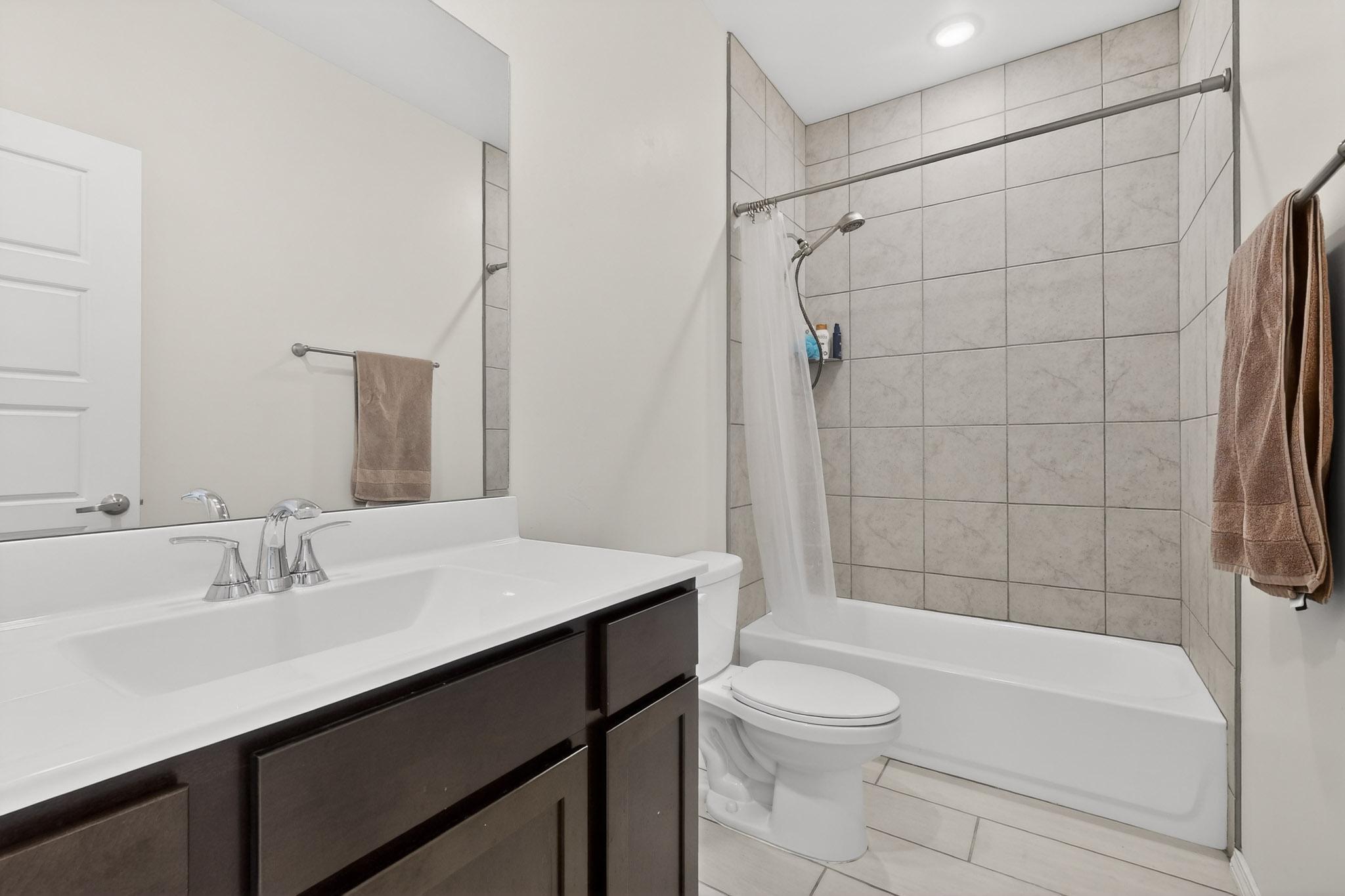 2807 Cambridge Avenue NE