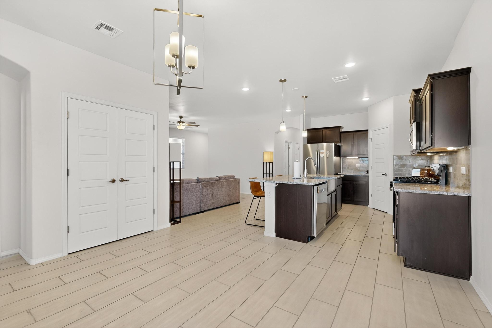 2807 Cambridge Avenue NE