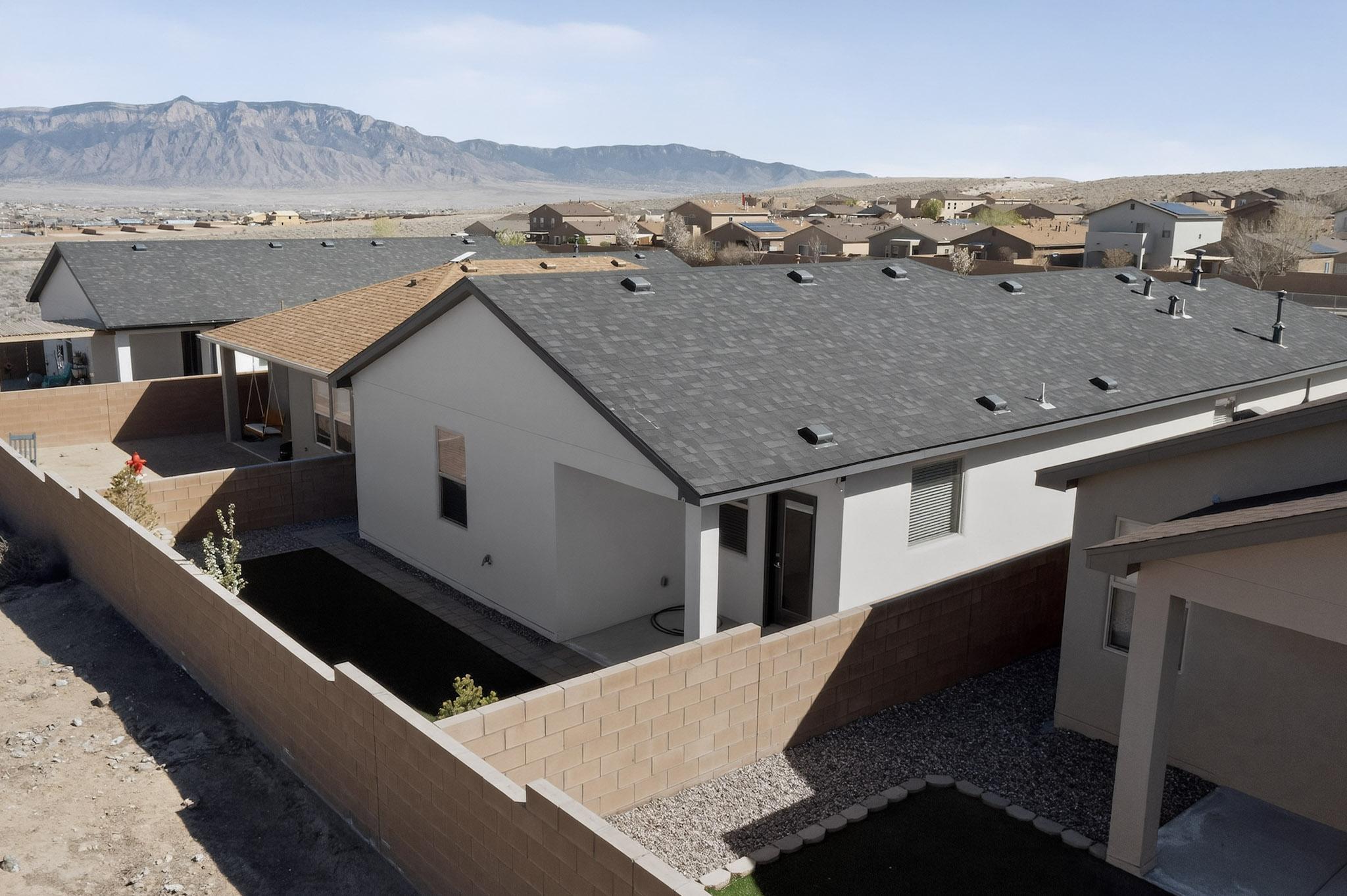 2807 Cambridge Avenue NE