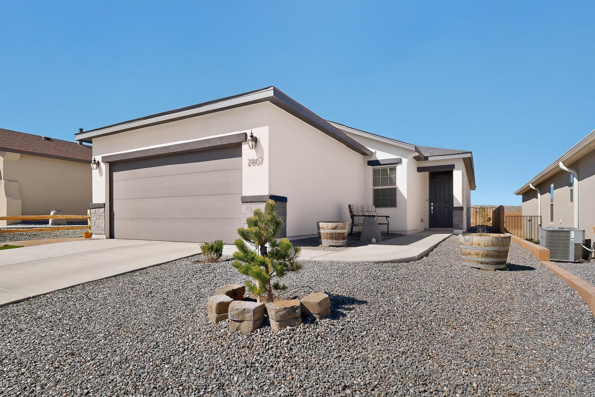 2807 Cambridge Avenue NE