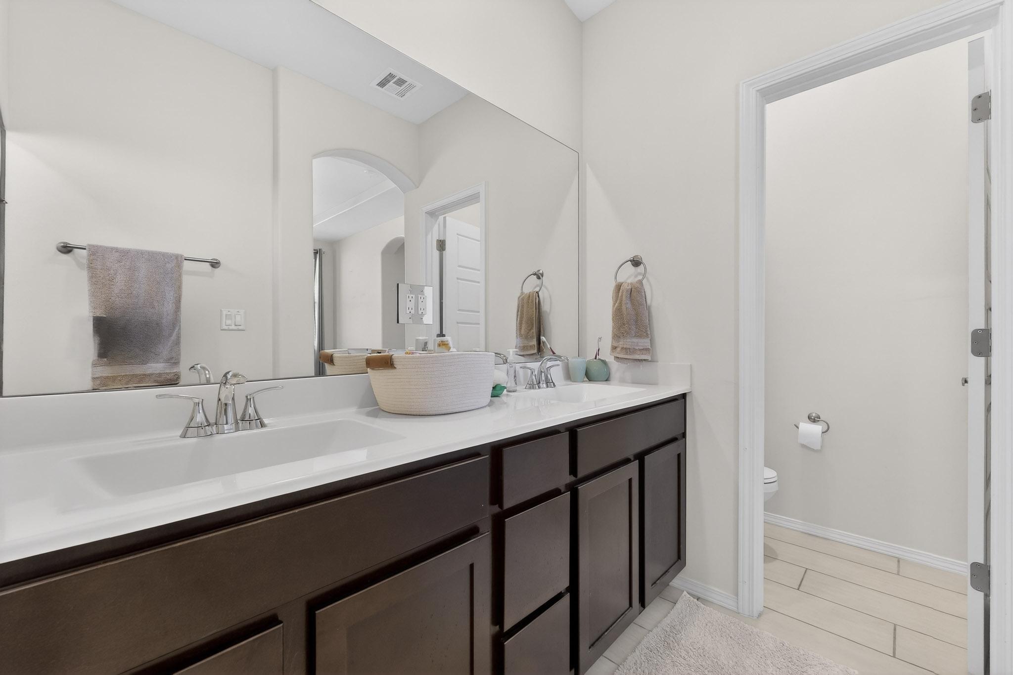 2807 Cambridge Avenue NE