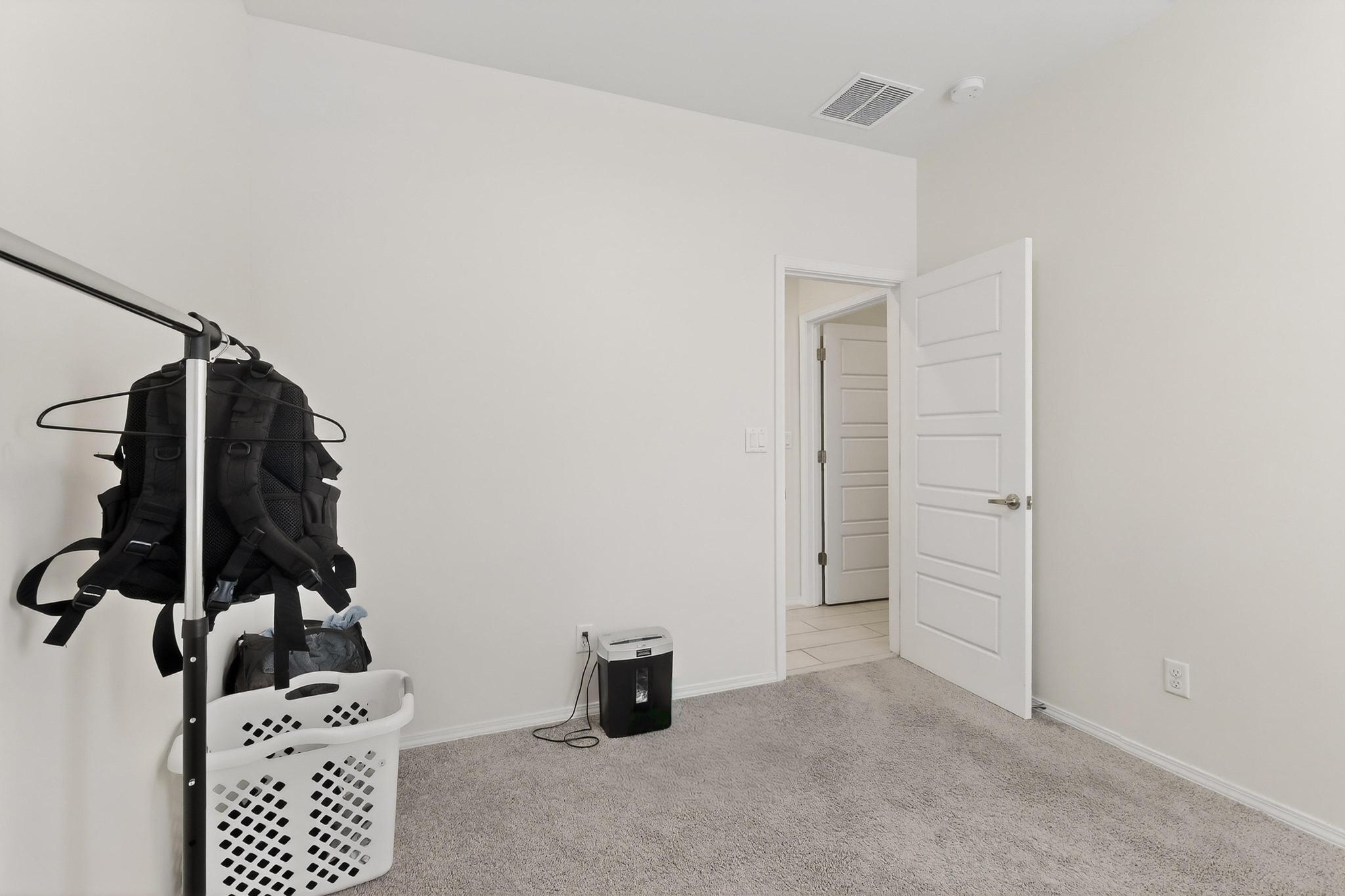 2807 Cambridge Avenue NE