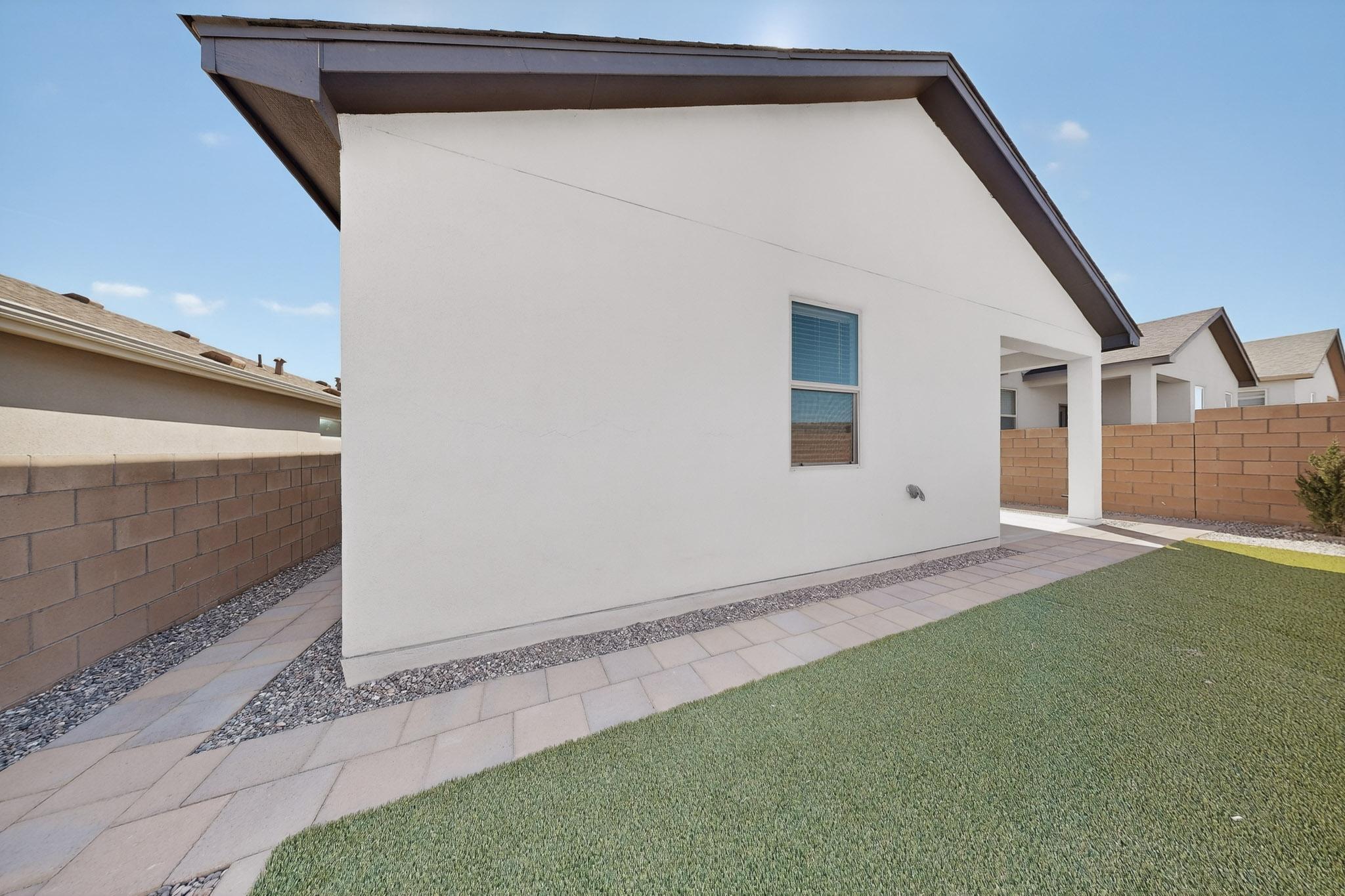 2807 Cambridge Avenue NE