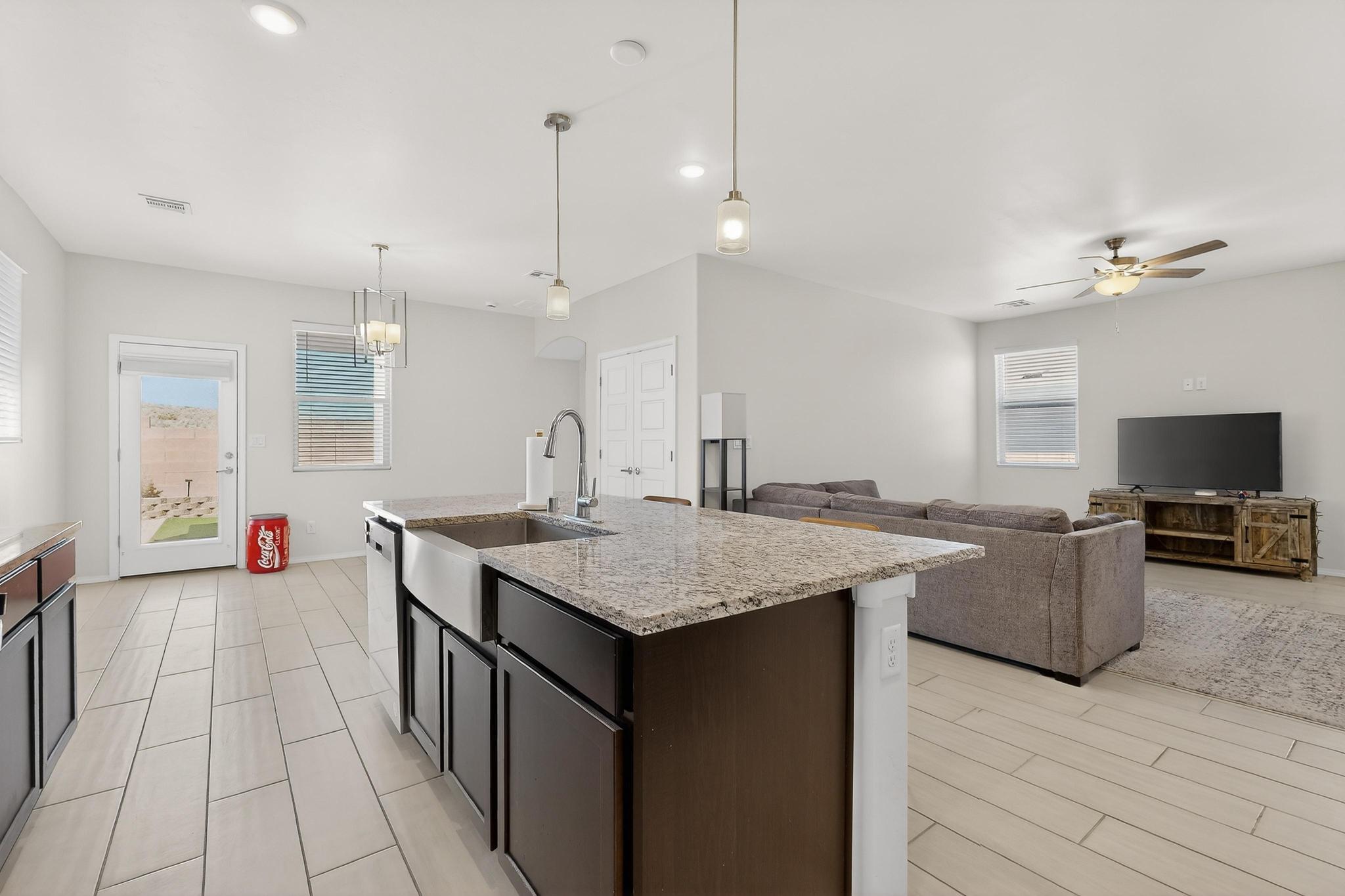 2807 Cambridge Avenue NE