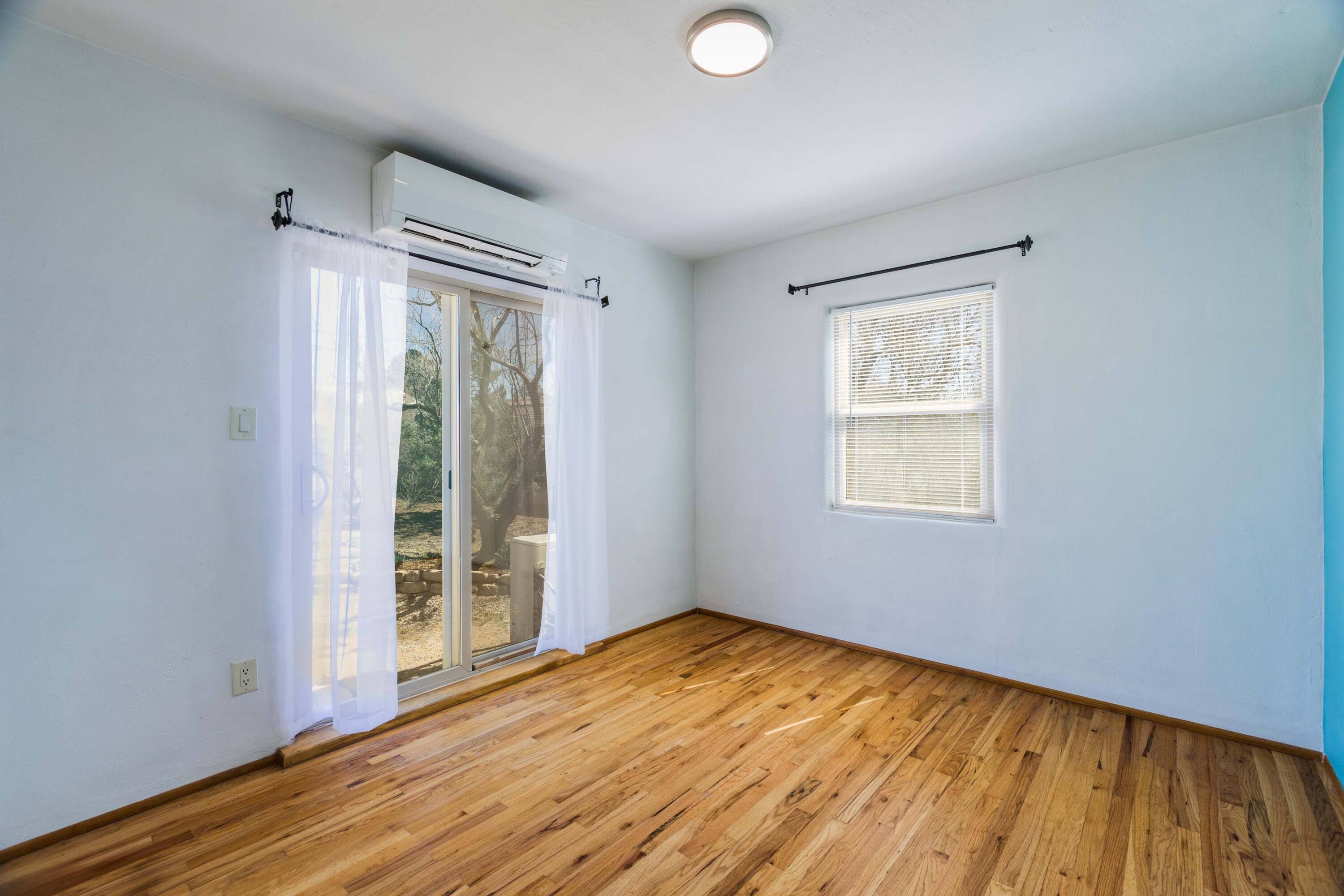 2738 Monroe Street NE