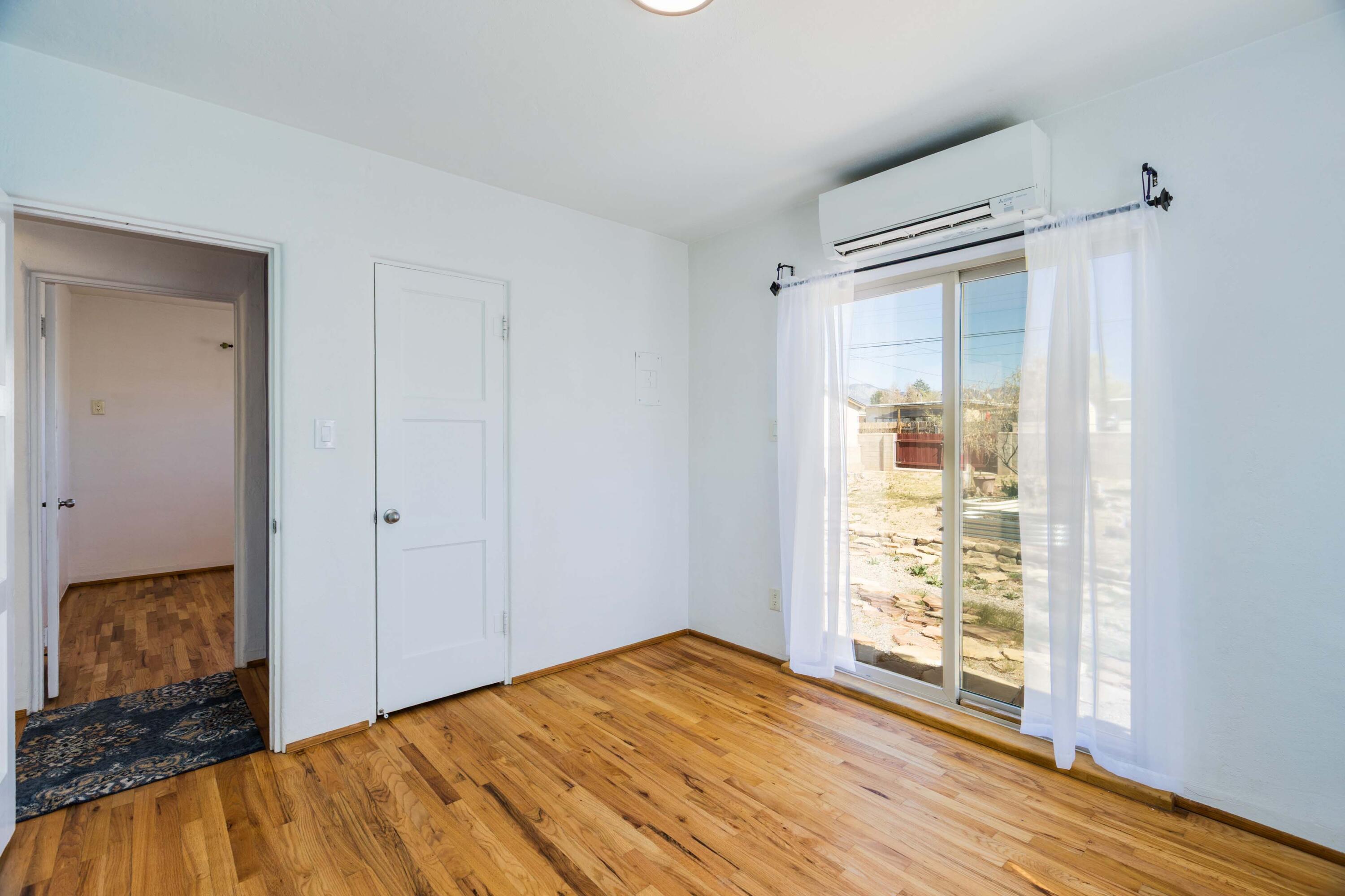 2738 Monroe Street NE