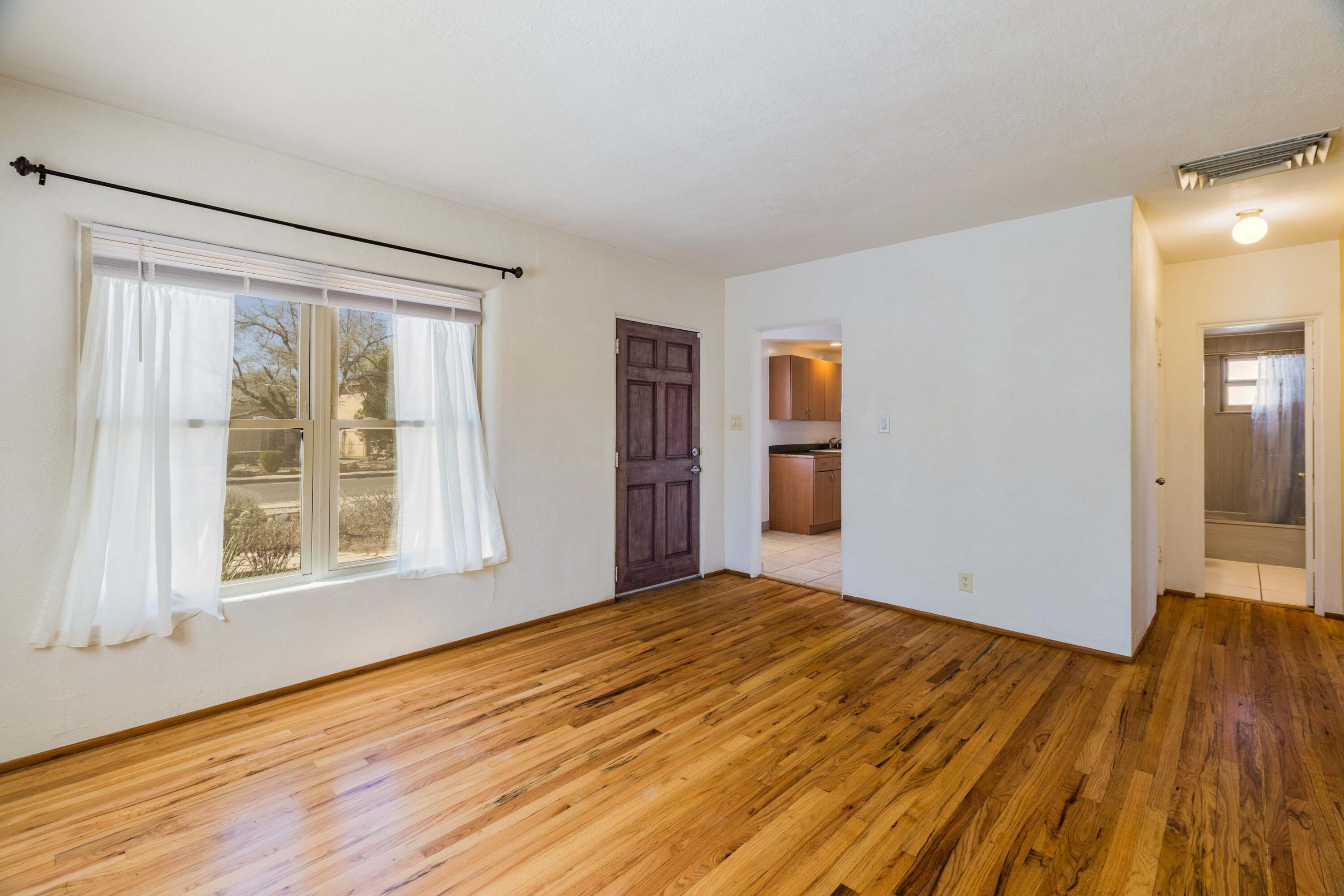 2738 Monroe Street NE