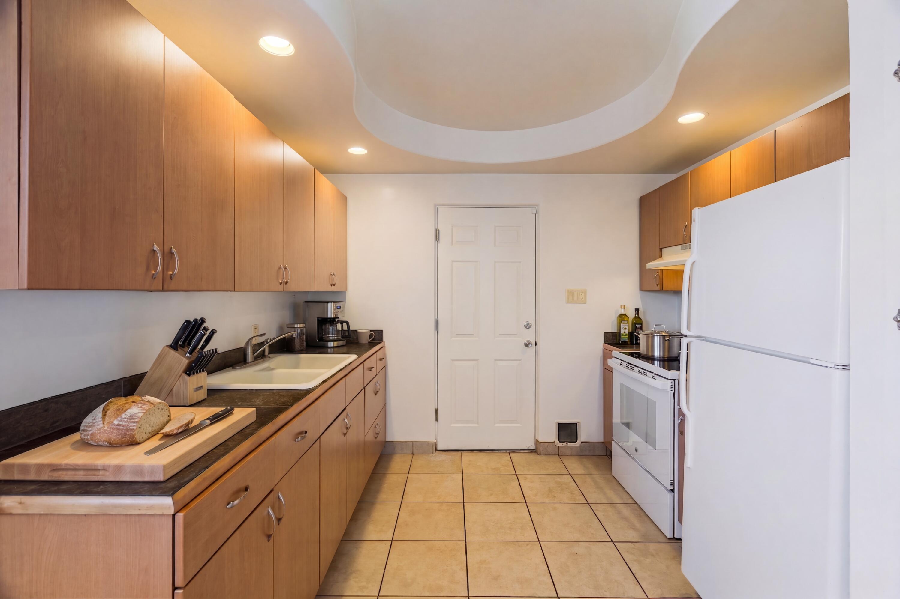 2738 Monroe Street NE