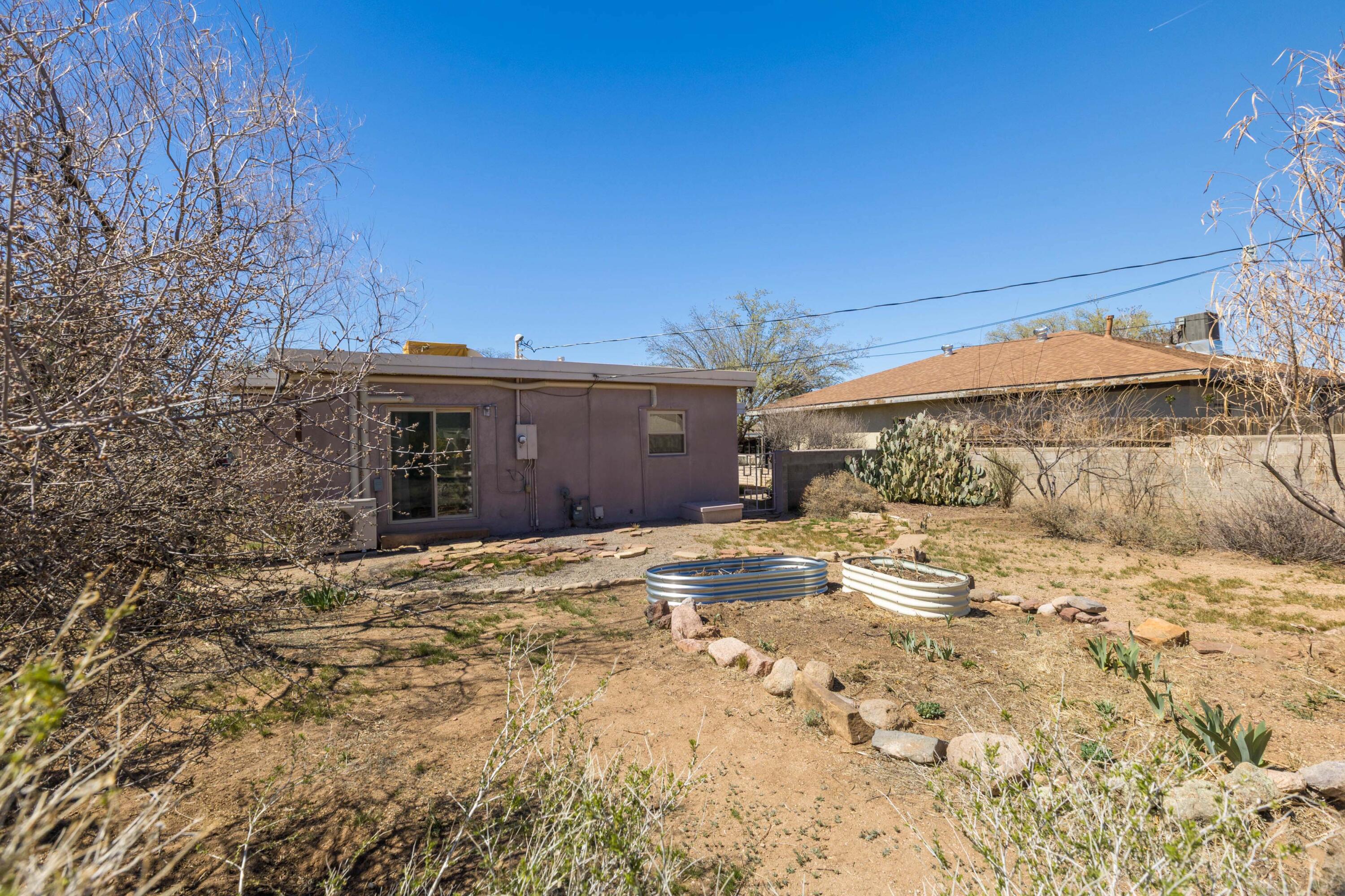 2738 Monroe Street NE