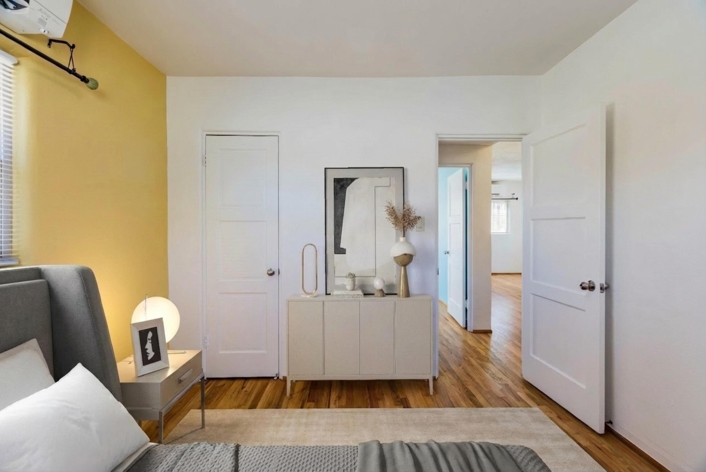 2738 Monroe Street NE