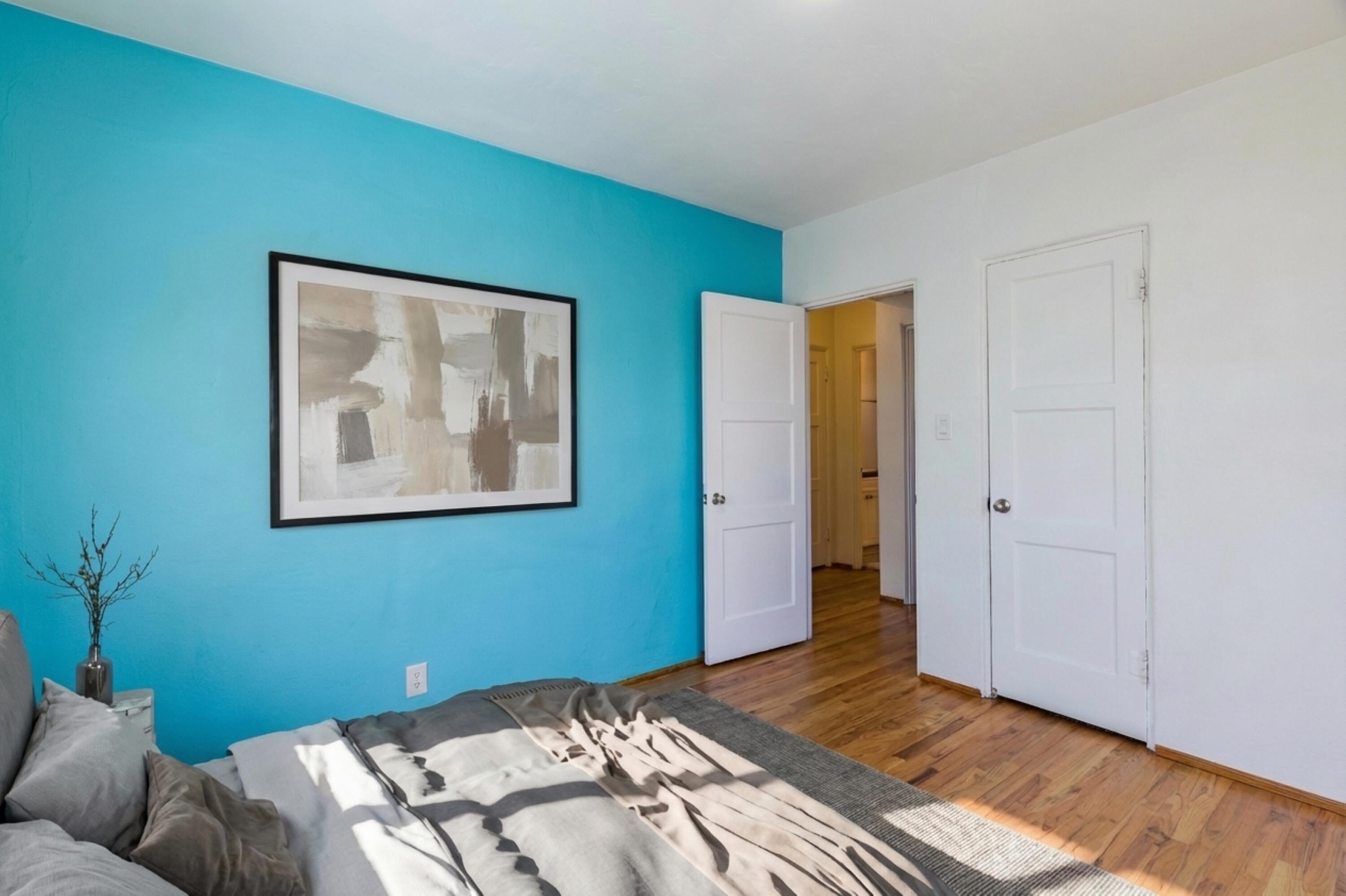 2738 Monroe Street NE