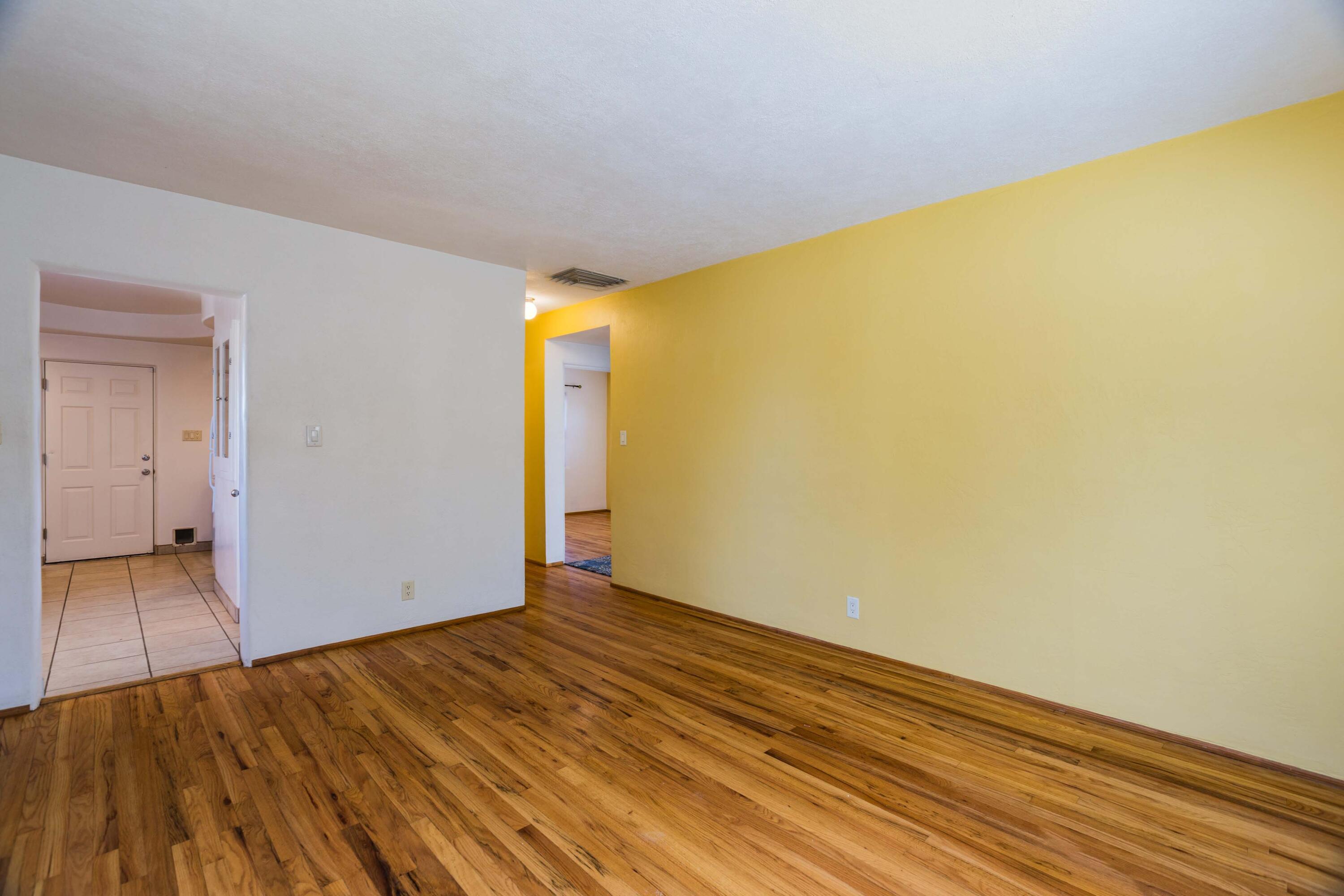 2738 Monroe Street NE