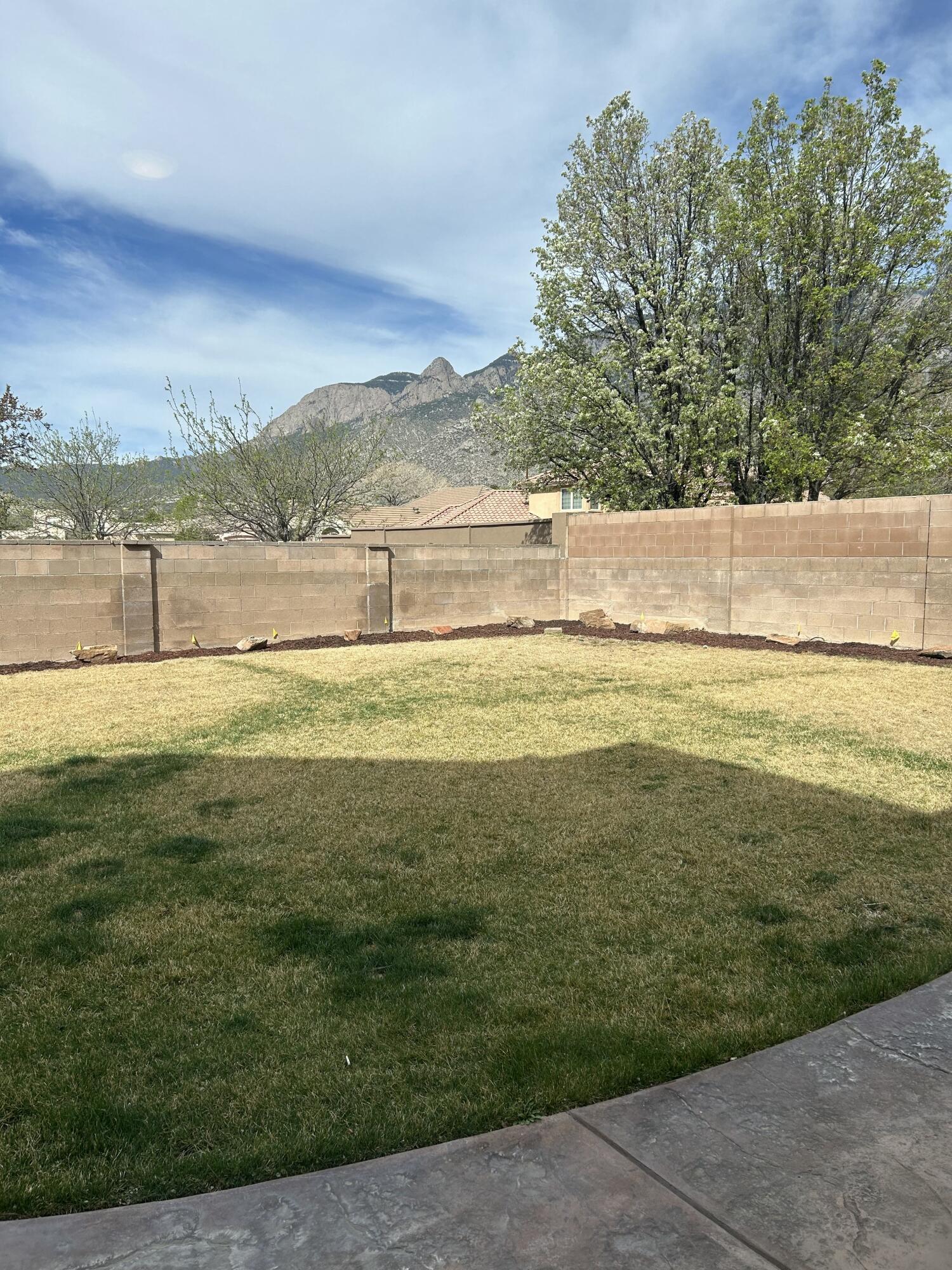 12515 Crested Moss Road NE