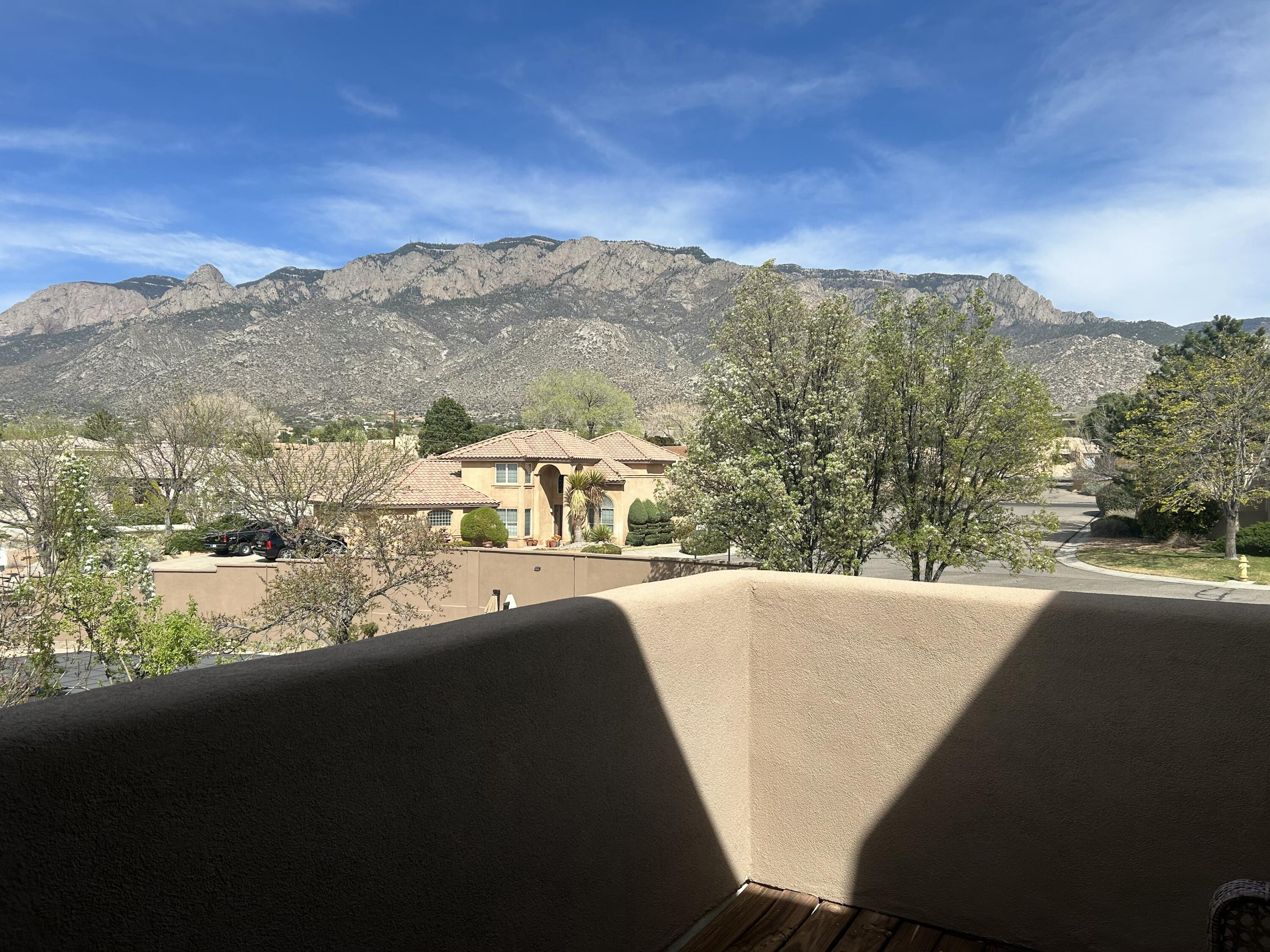 12515 Crested Moss Road NE