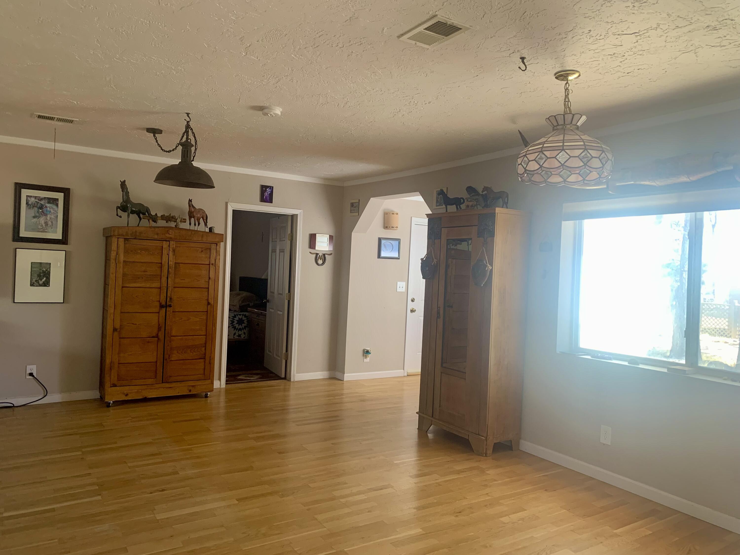 608 W Allen Avenue