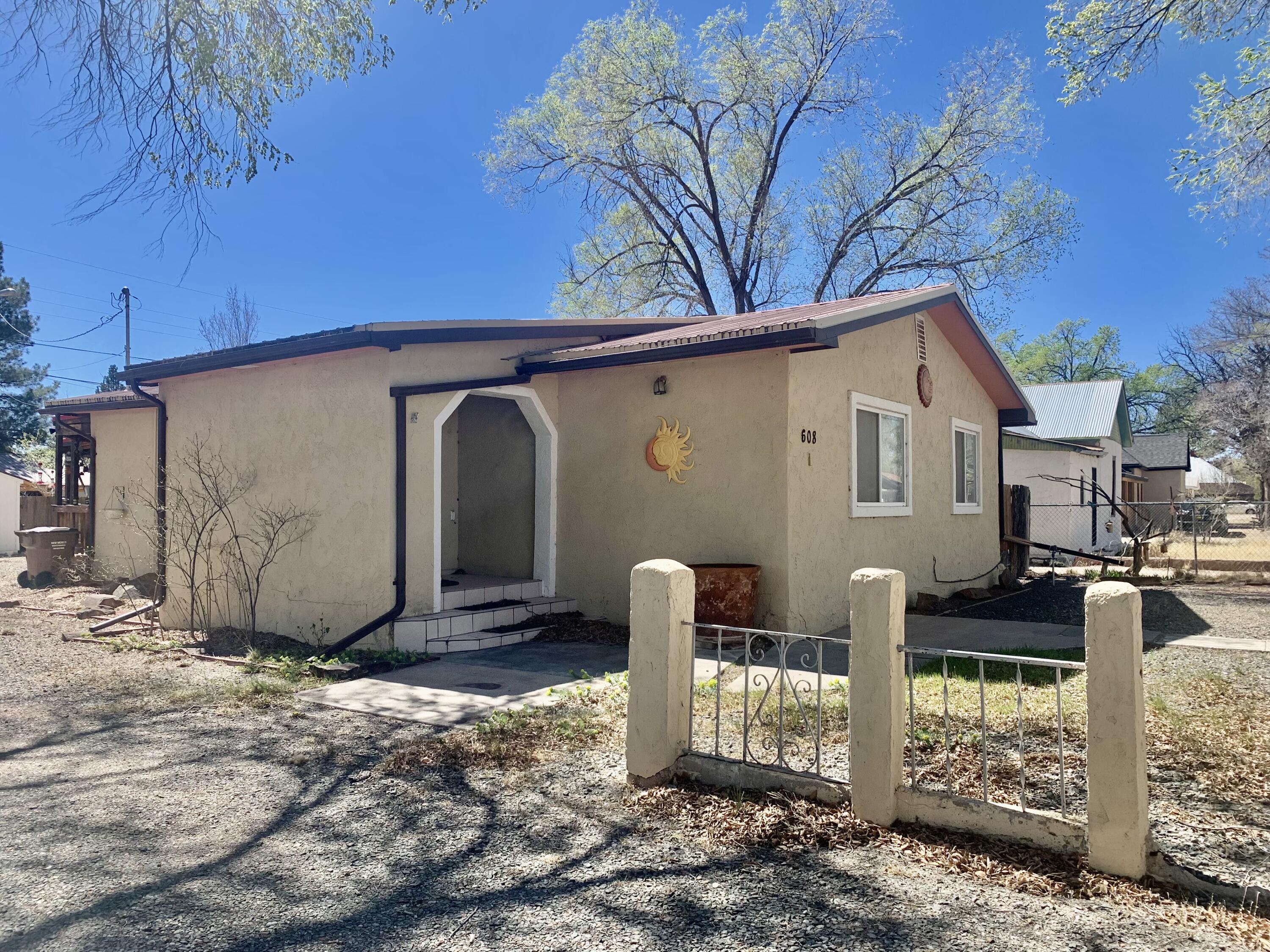 608 W Allen Avenue