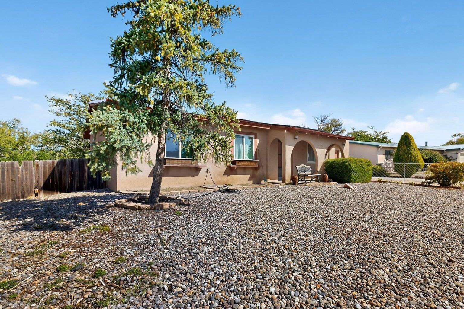 2702 Avenue Del Sol