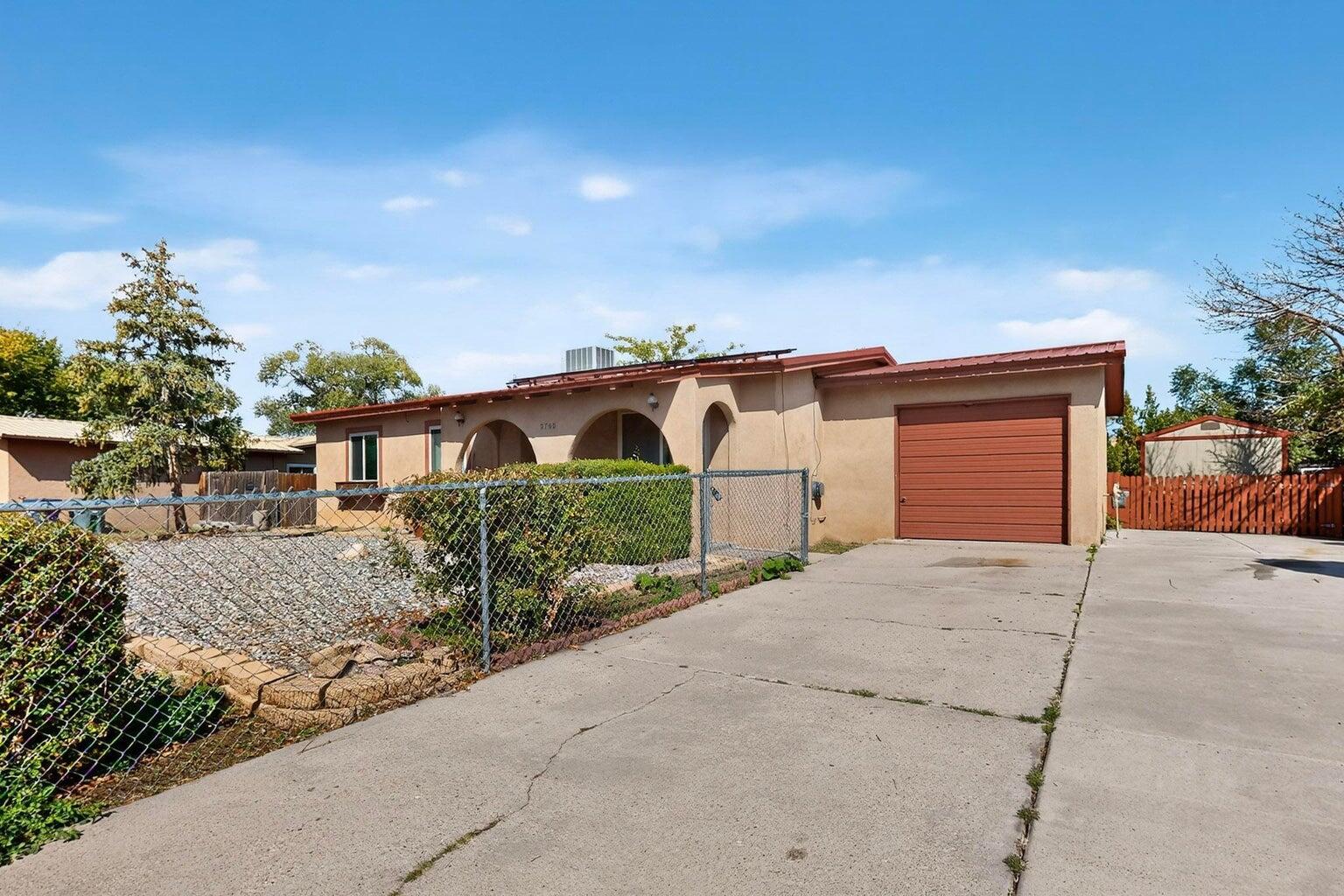 2702 Avenue Del Sol