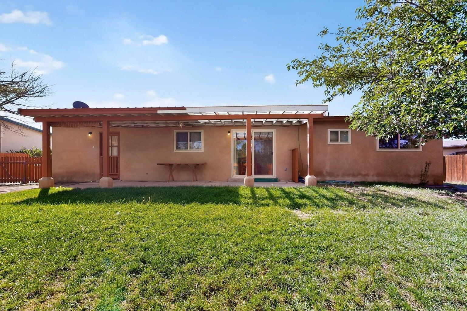 2702 Avenue Del Sol