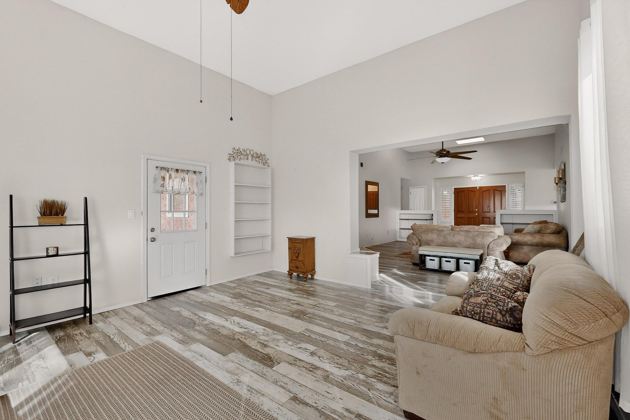 355 Esperanza Drive