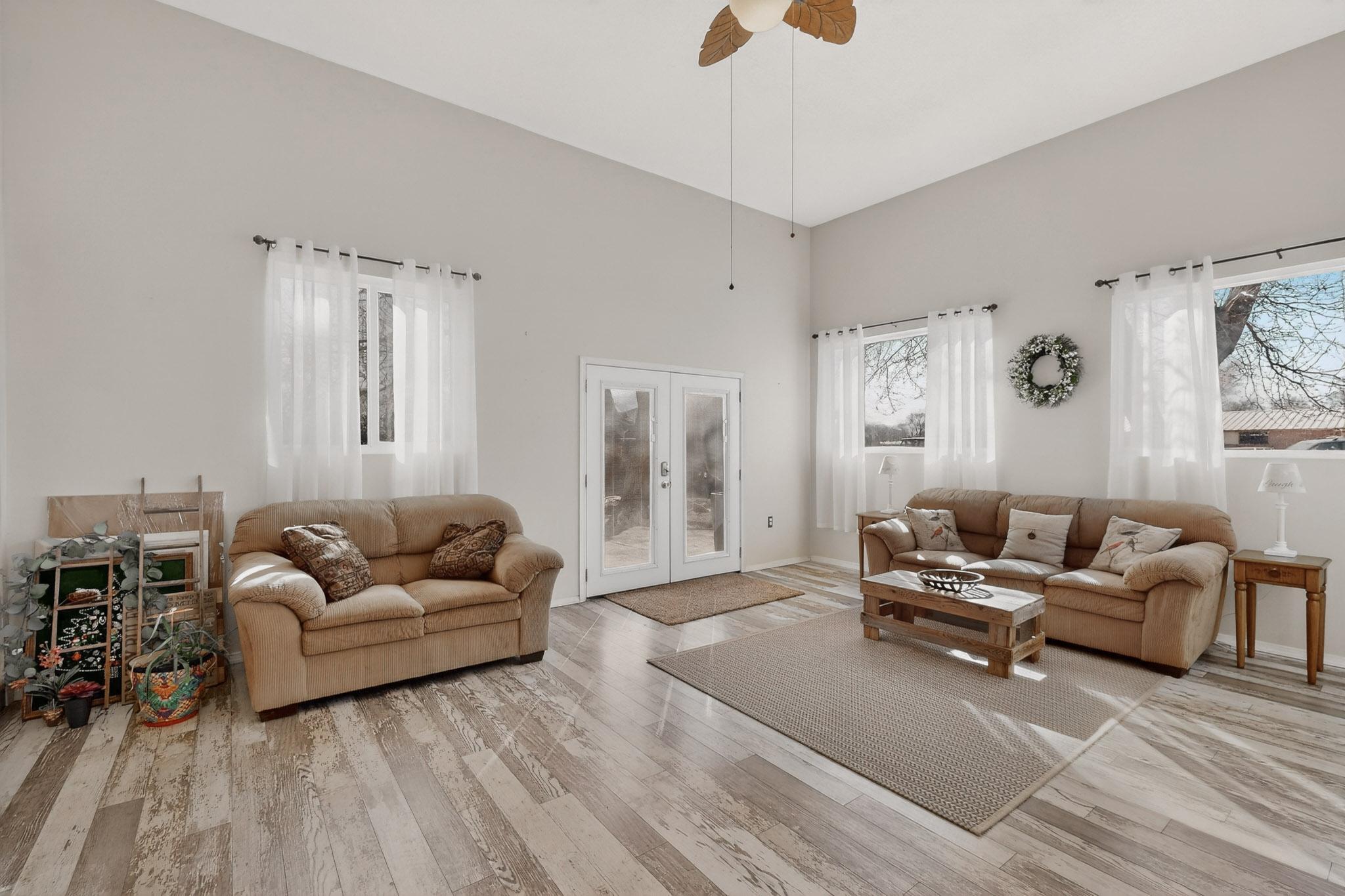 355 Esperanza Drive