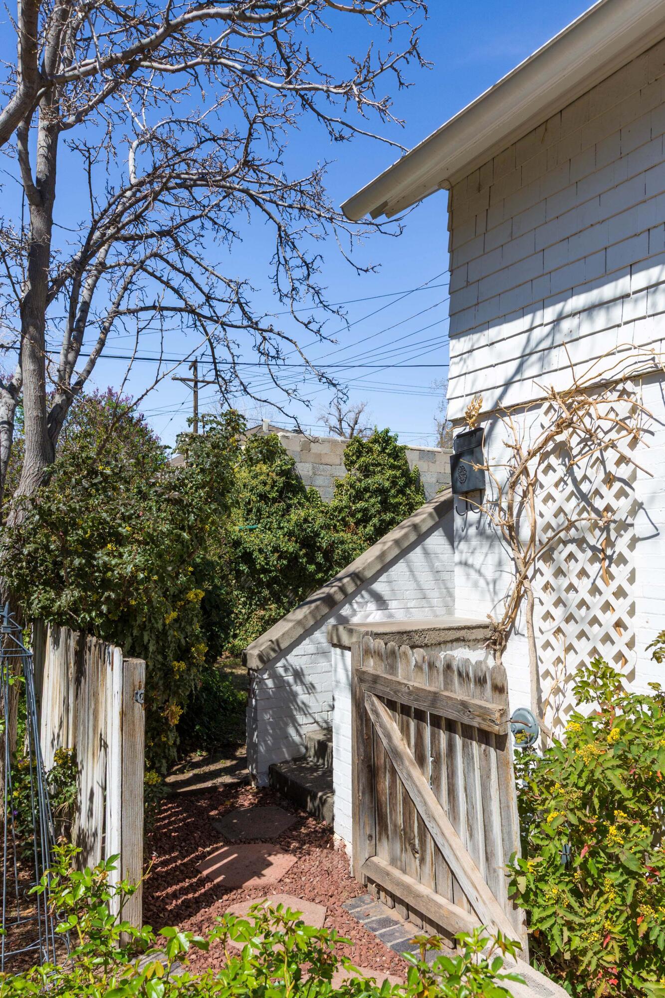 1119 Tijeras Avenue NW