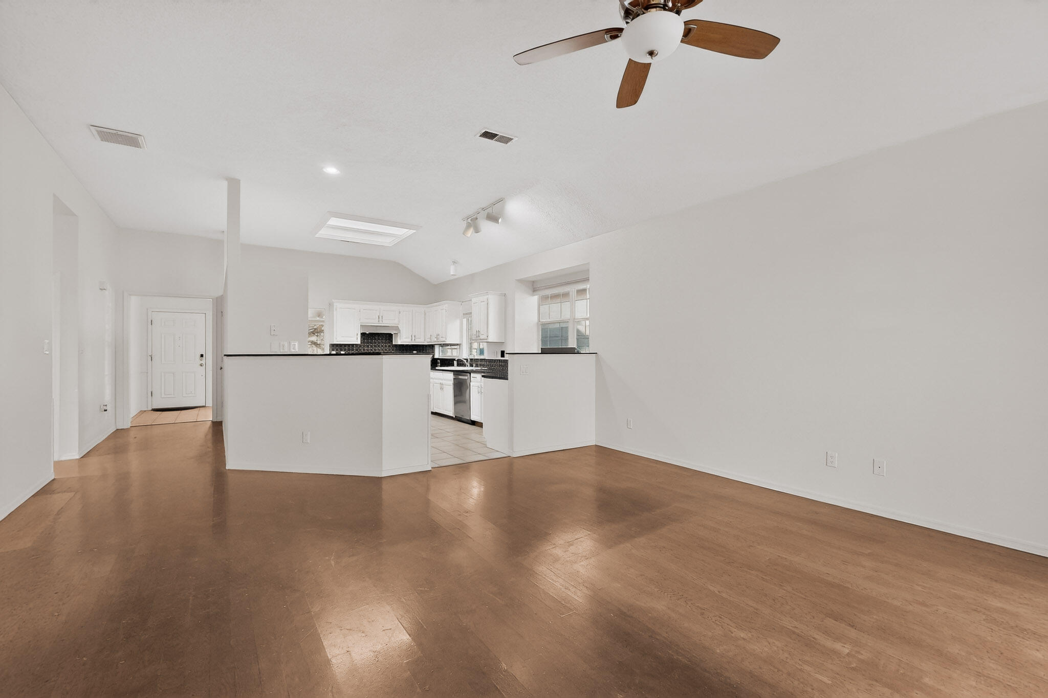 8408 San Tesoro Street NE