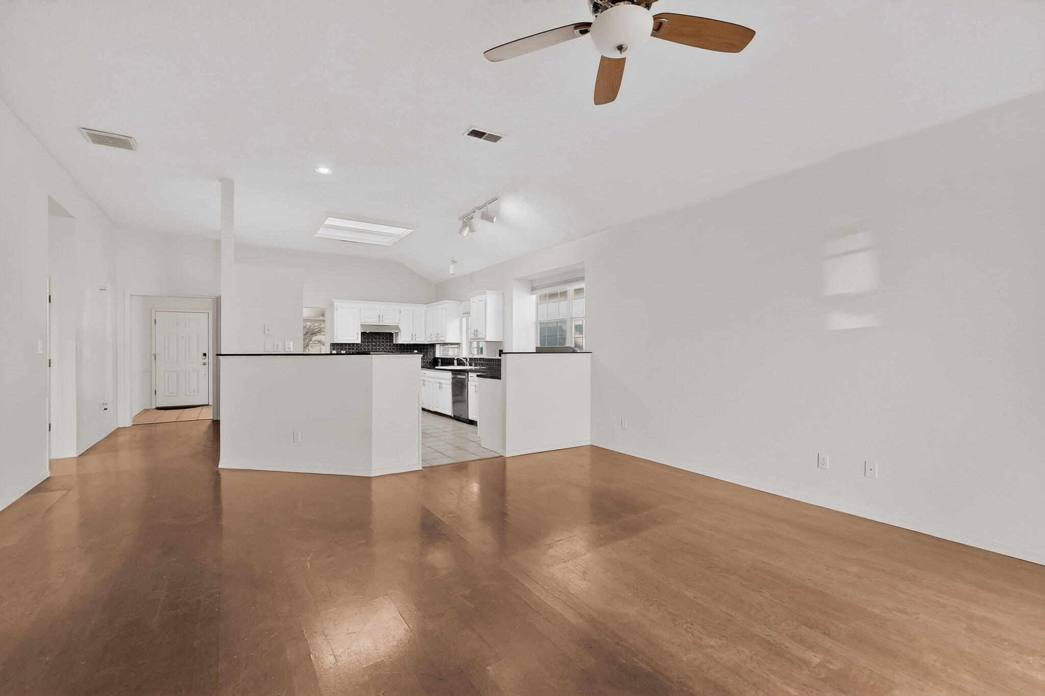 8408 San Tesoro Street NE