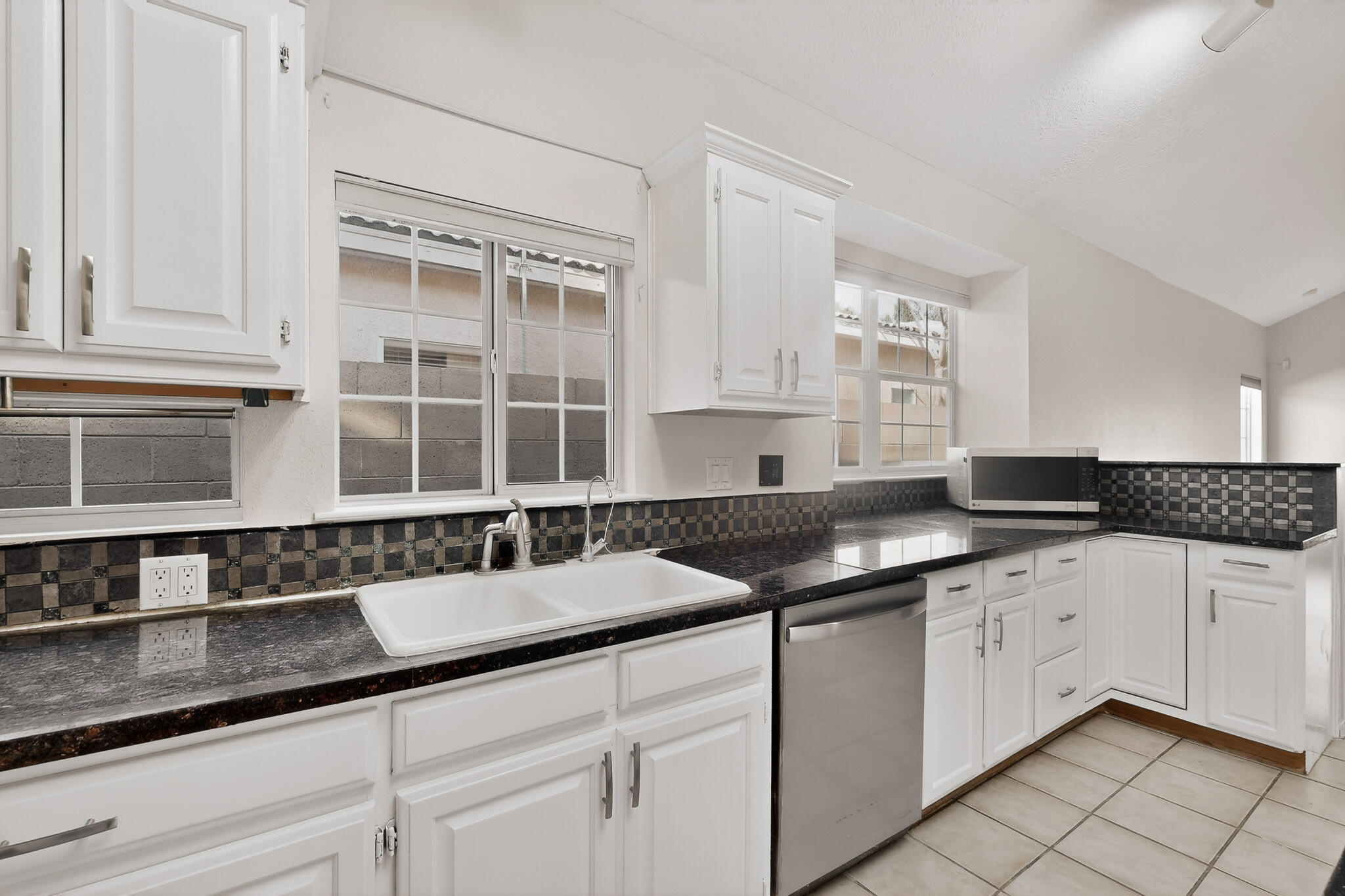 8408 San Tesoro Street NE