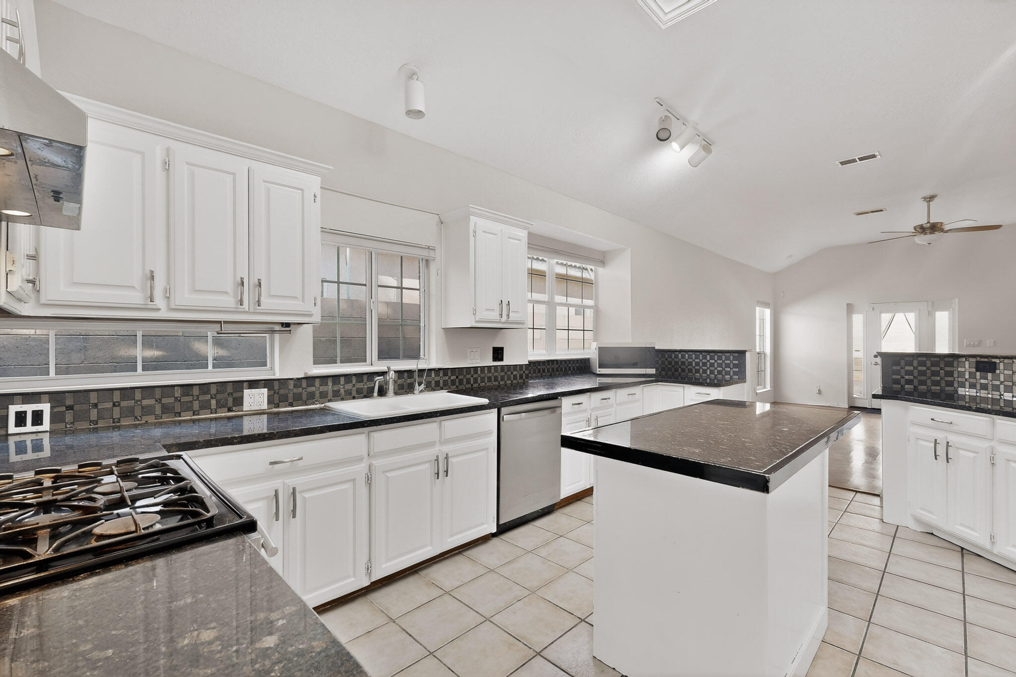 8408 San Tesoro Street NE