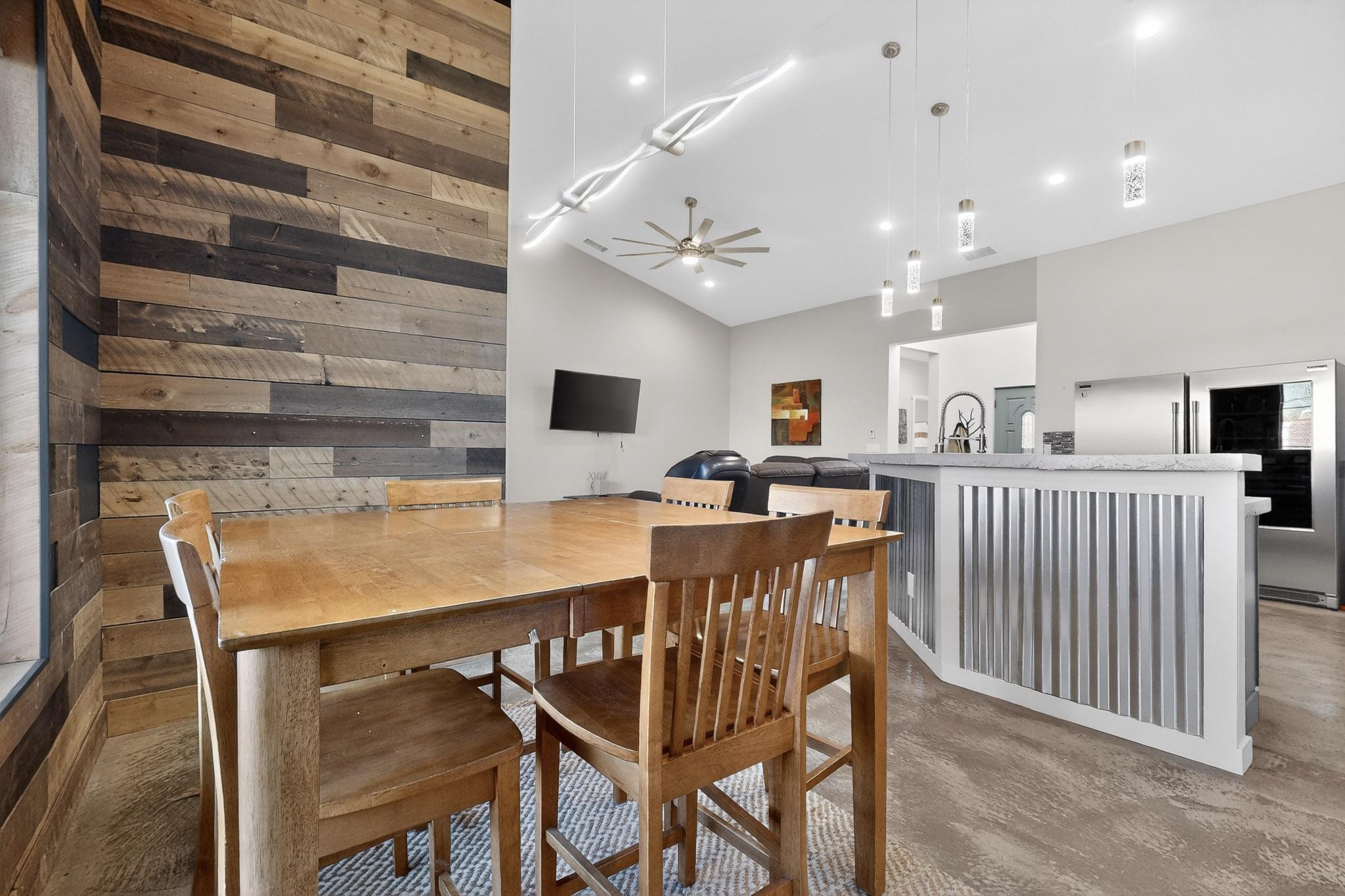 2161 Monterrey Road NE