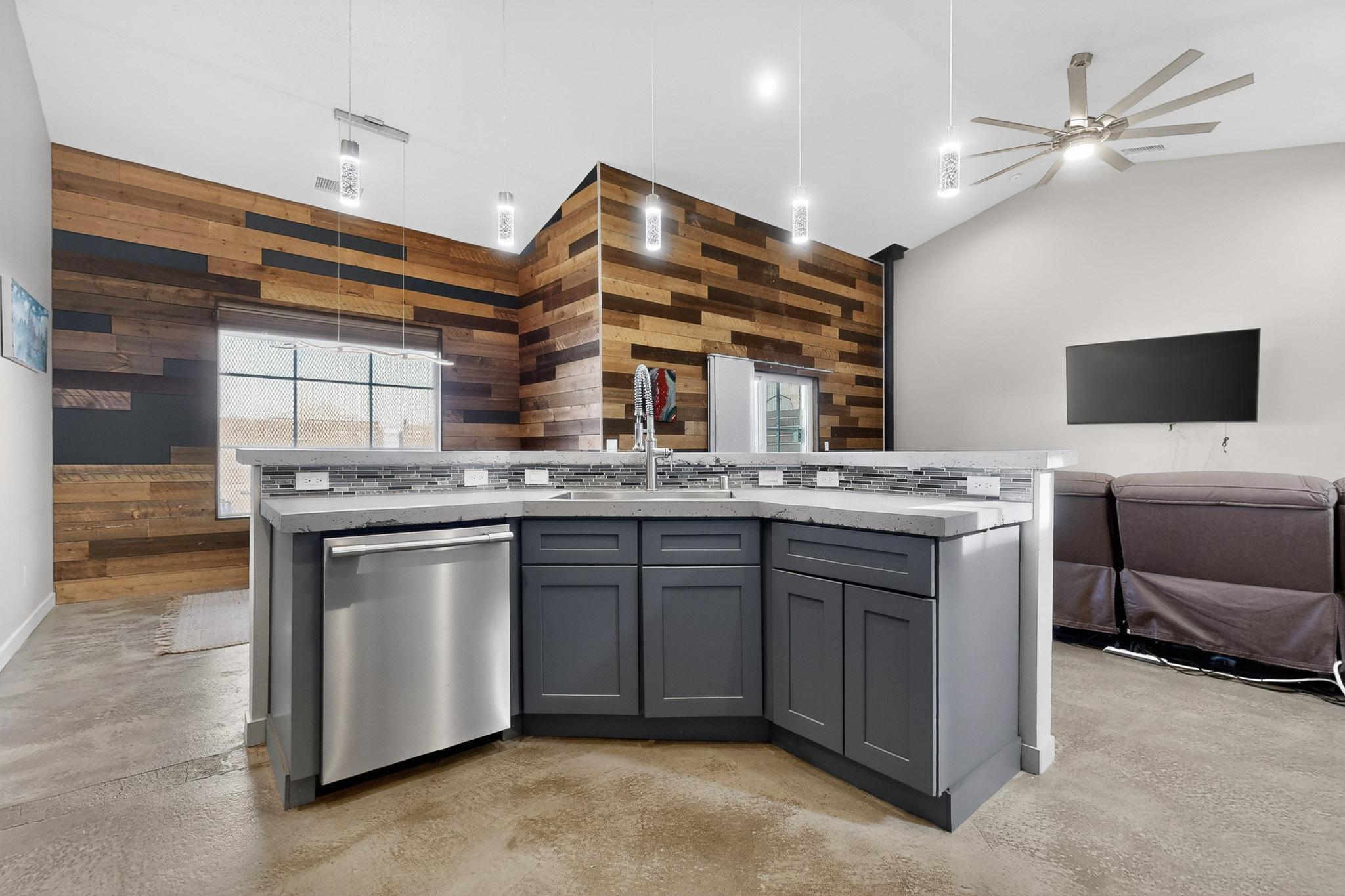 2161 Monterrey Road NE