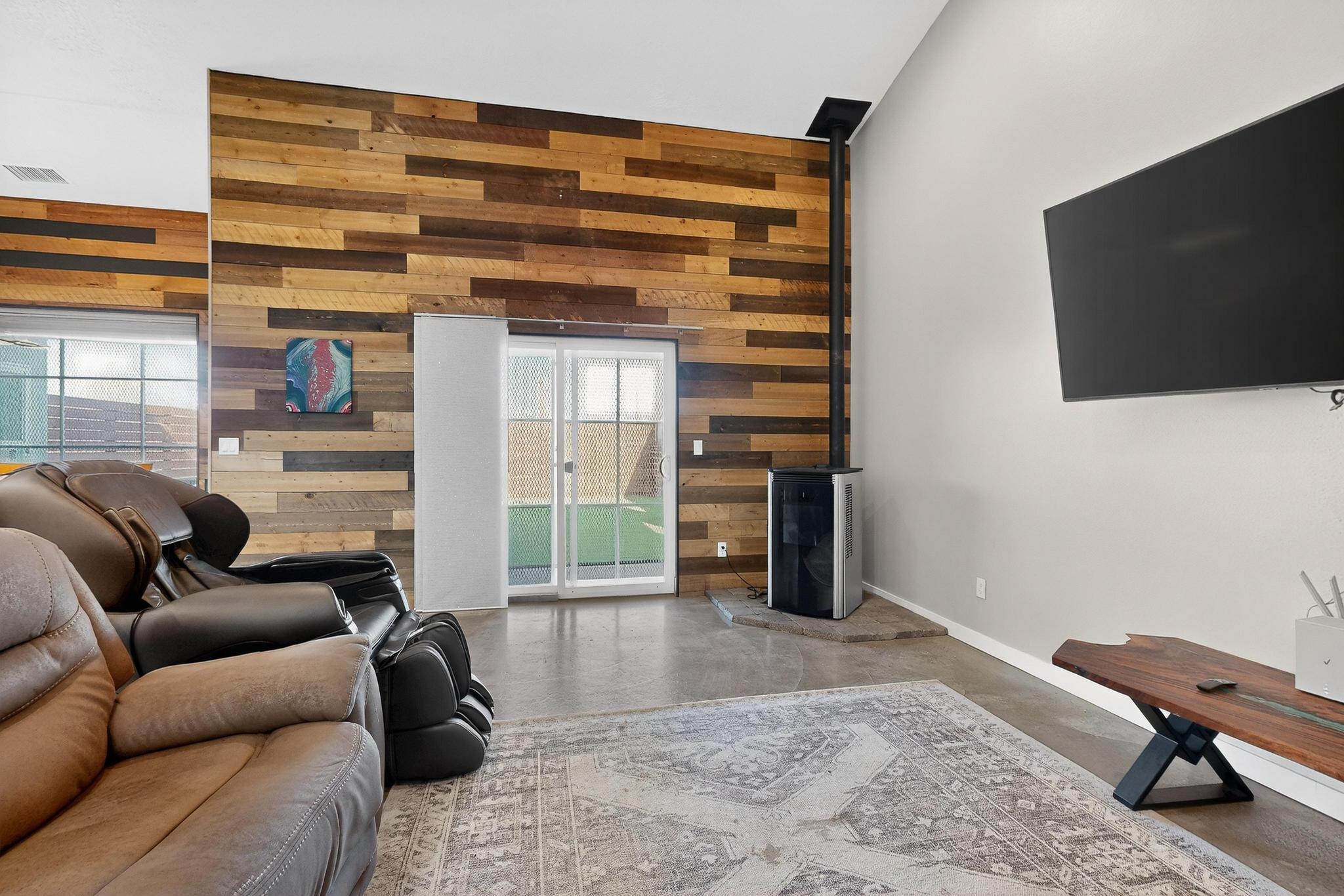 2161 Monterrey Road NE