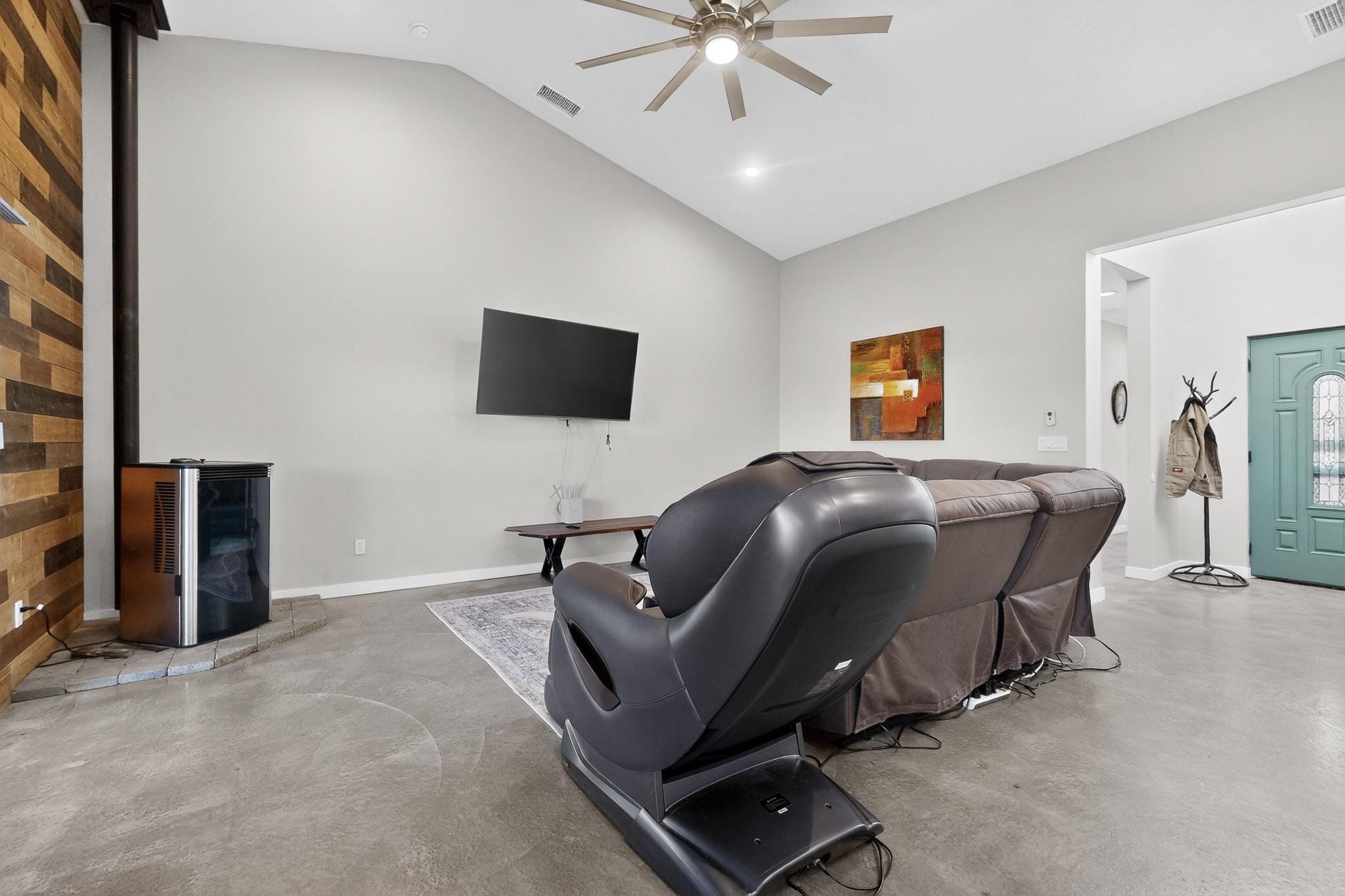 2161 Monterrey Road NE