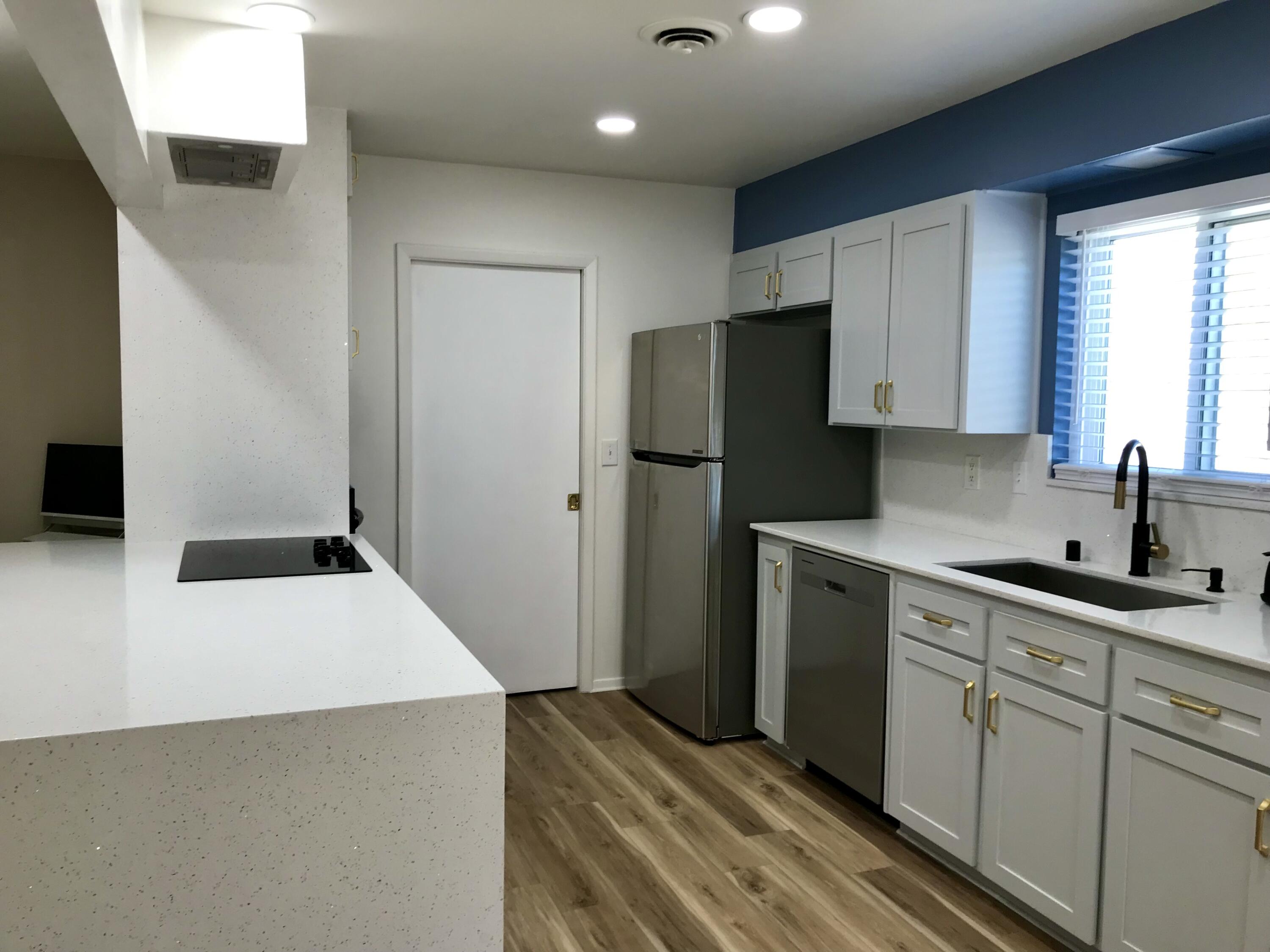 4301 Andrew Drive NE