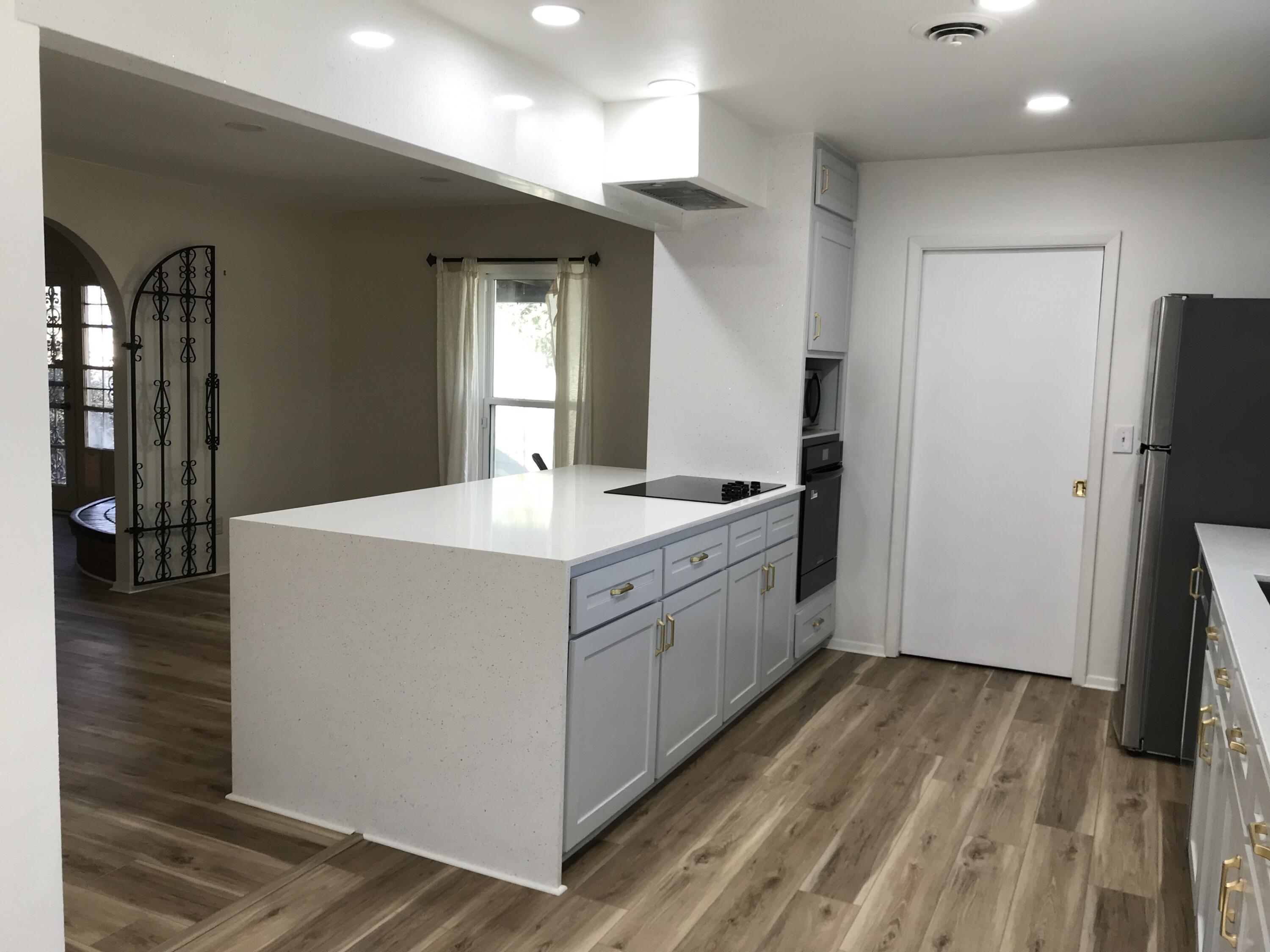 4301 Andrew Drive NE