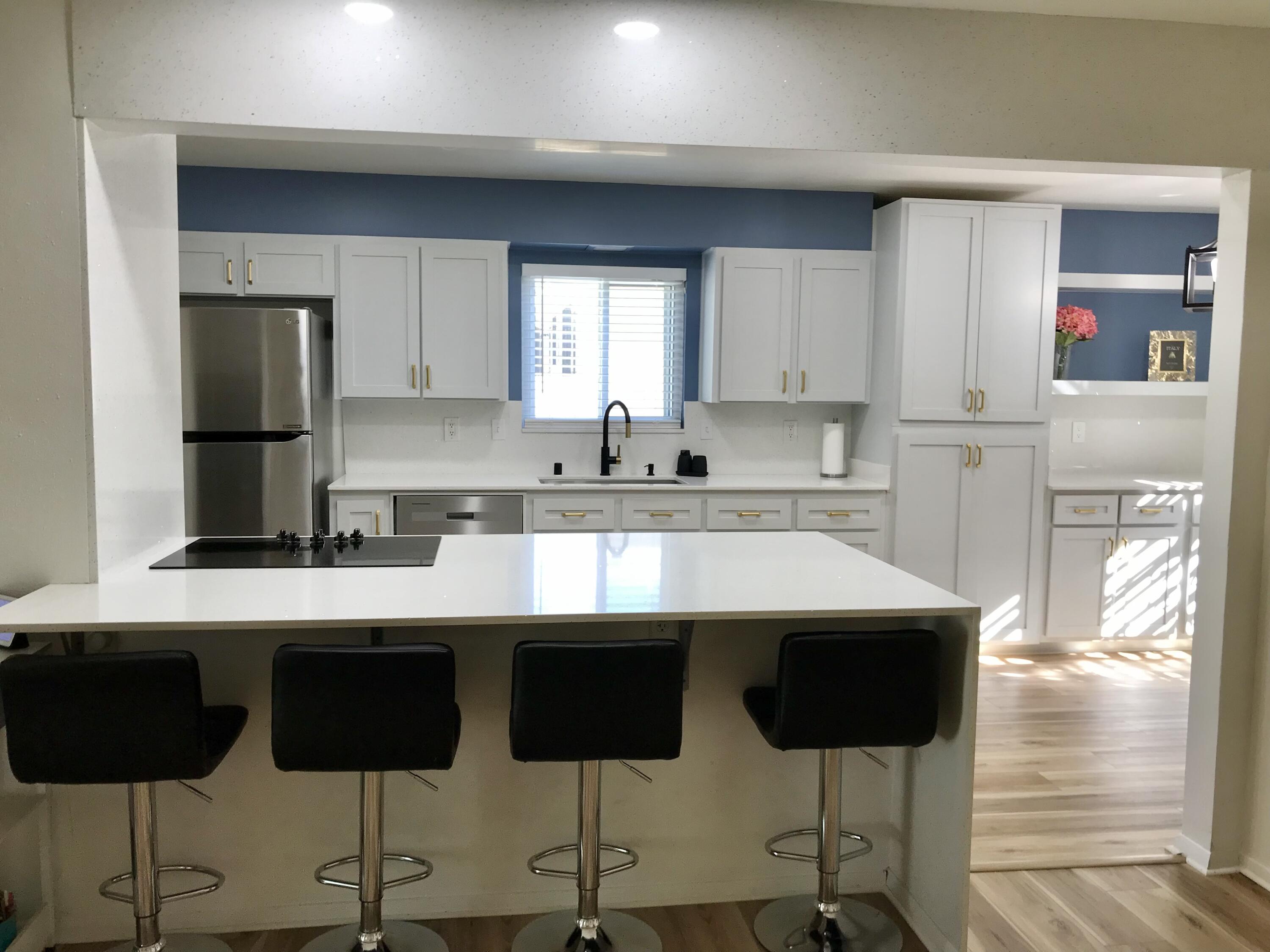 4301 Andrew Drive NE