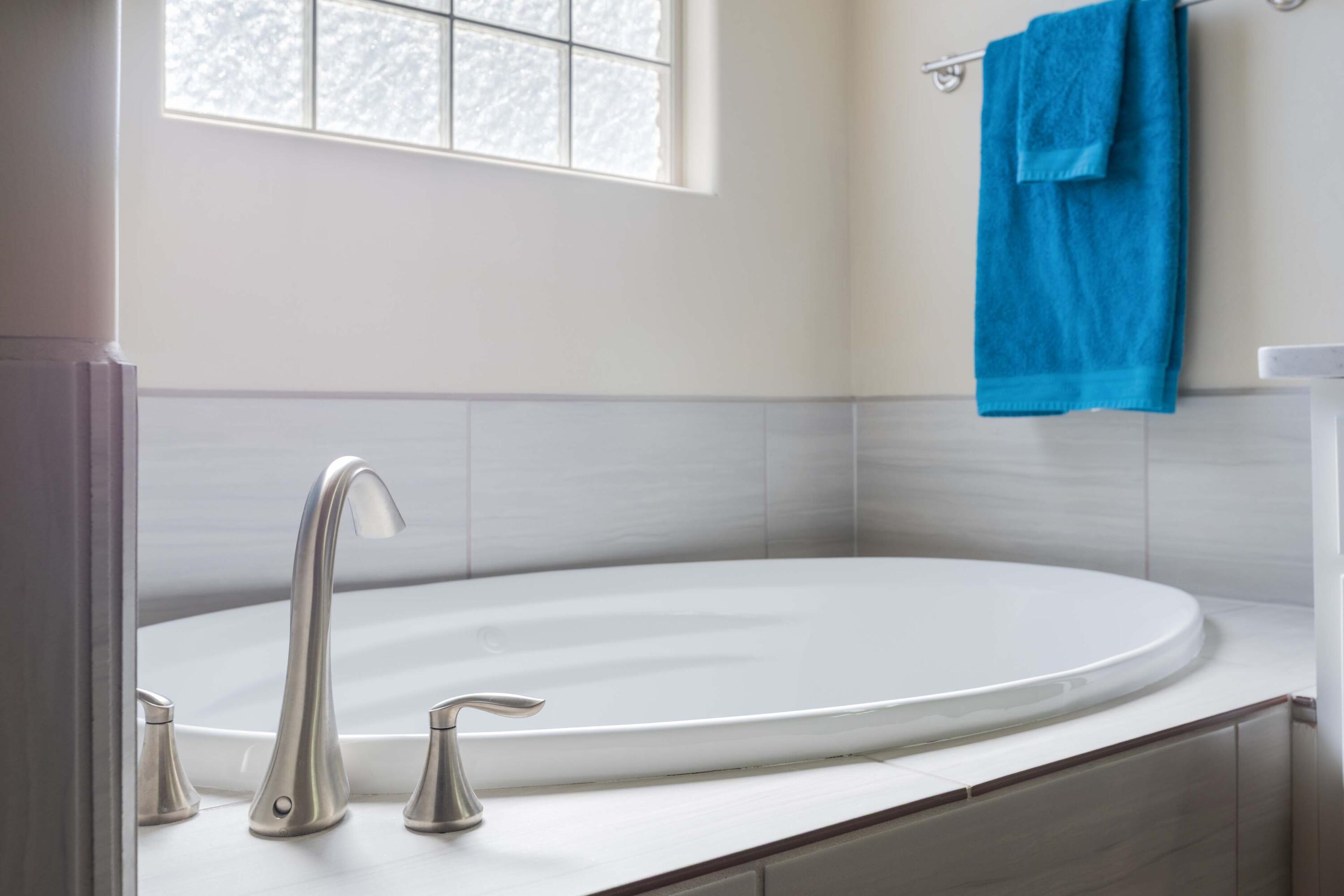 7436 Window Peak Road NW