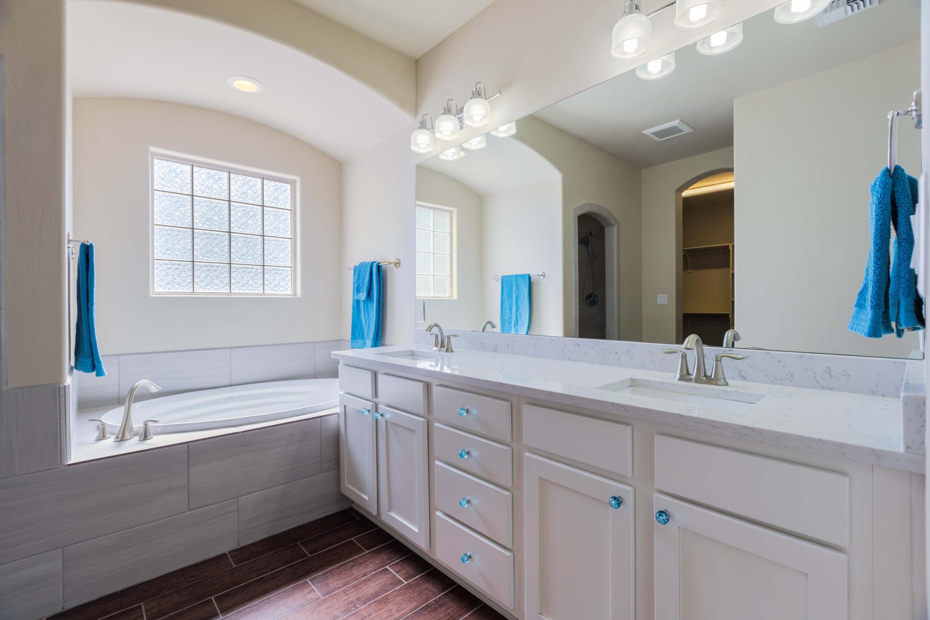 7436 Window Peak Road NW