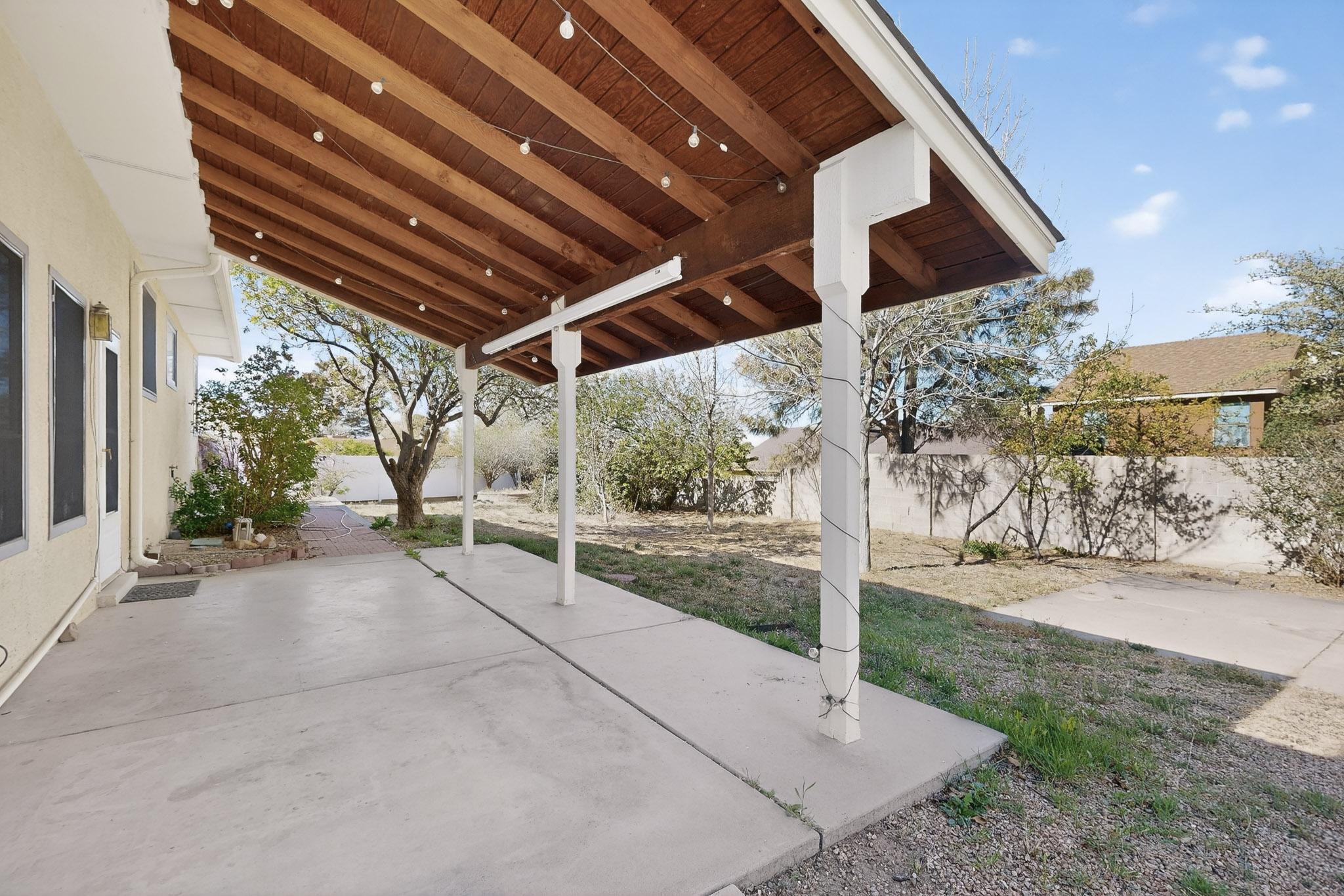 5401 Camino Sandia NE