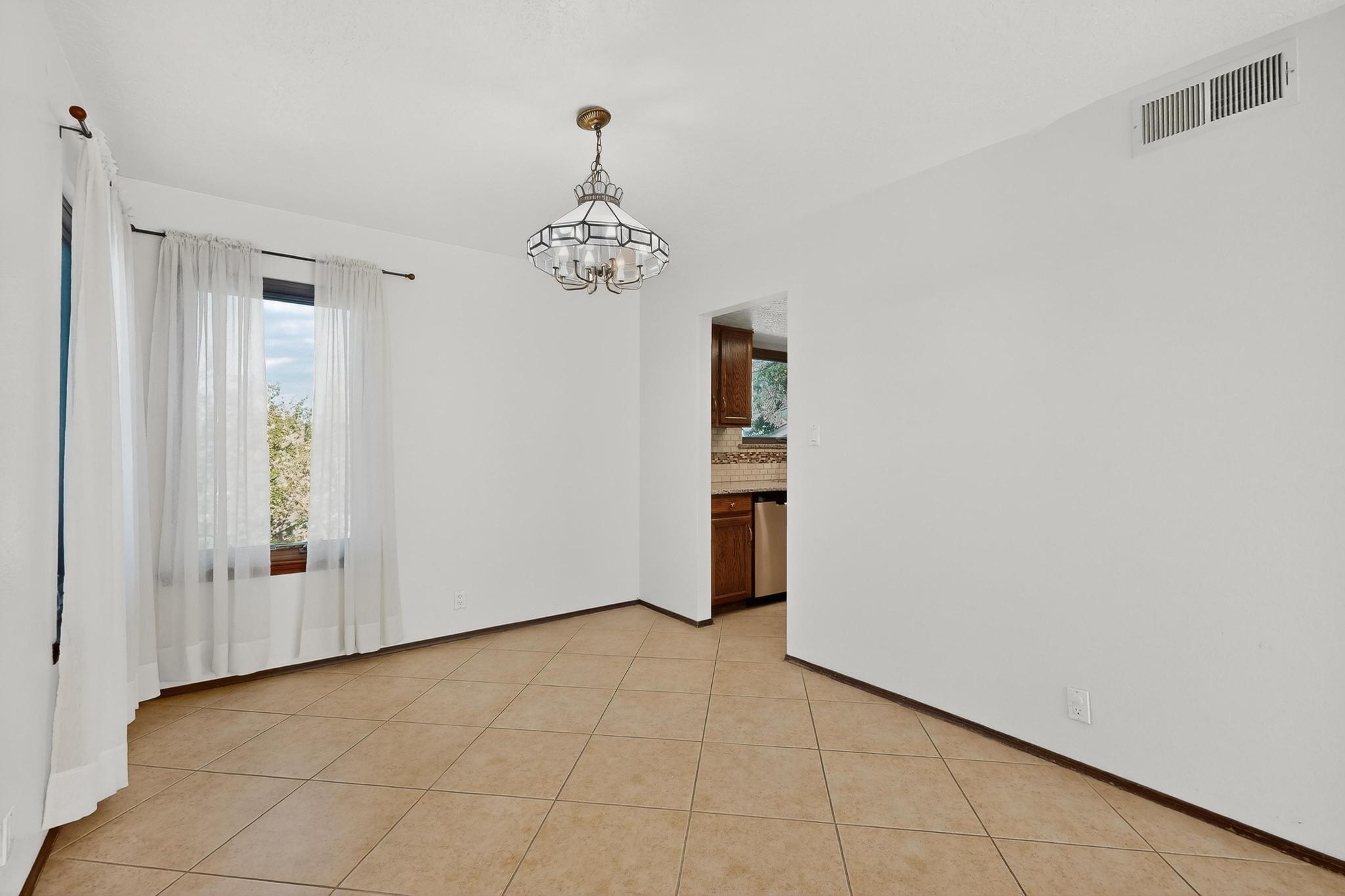 5401 Camino Sandia NE