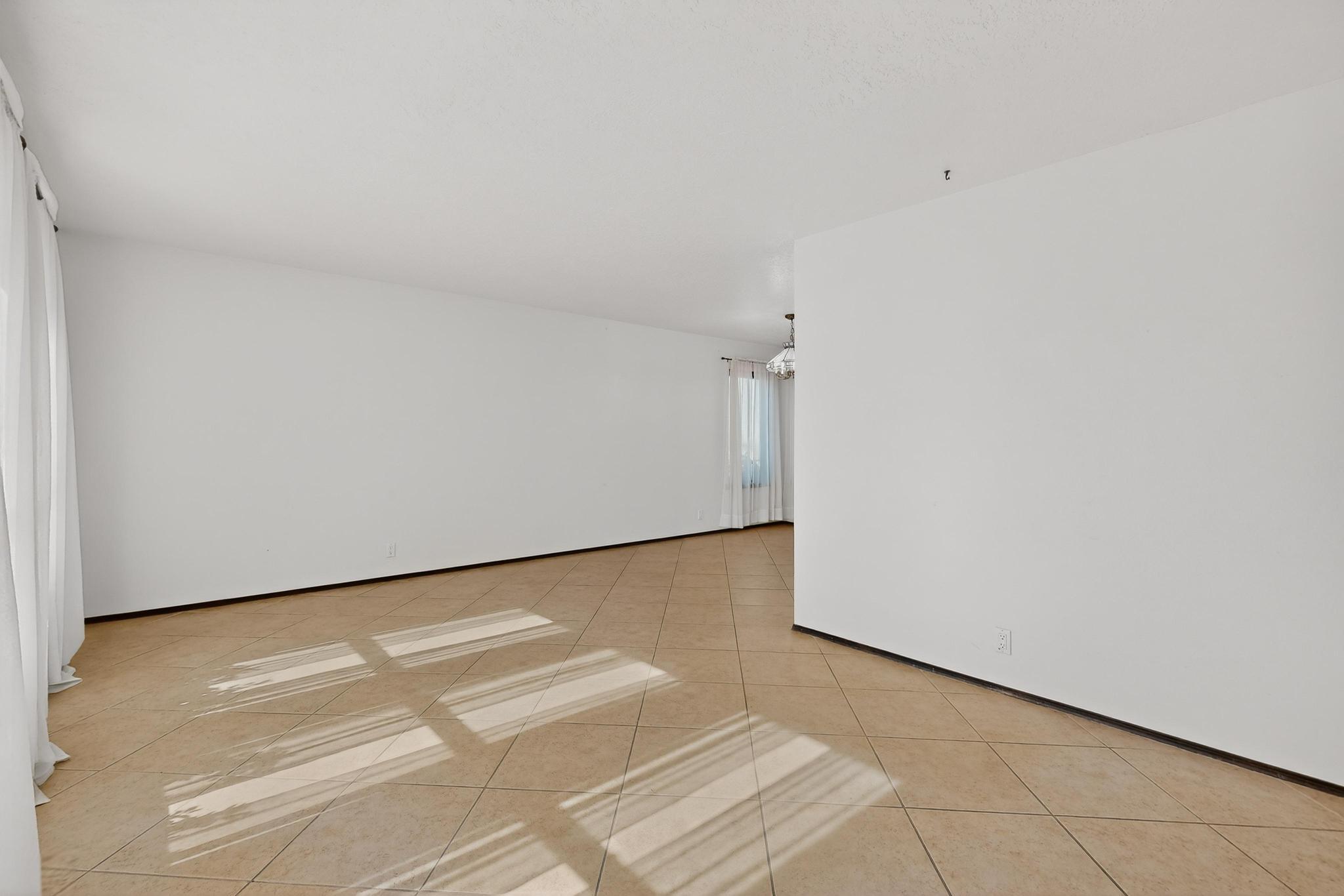 5401 Camino Sandia NE