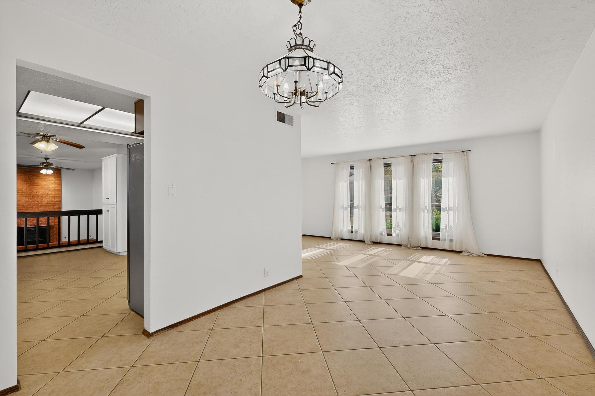 5401 Camino Sandia NE