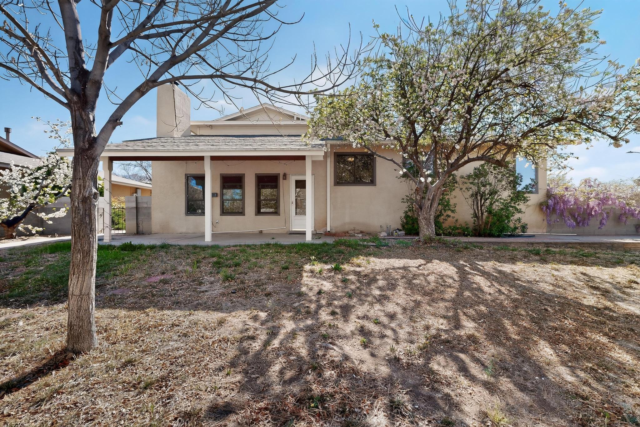 5401 Camino Sandia NE