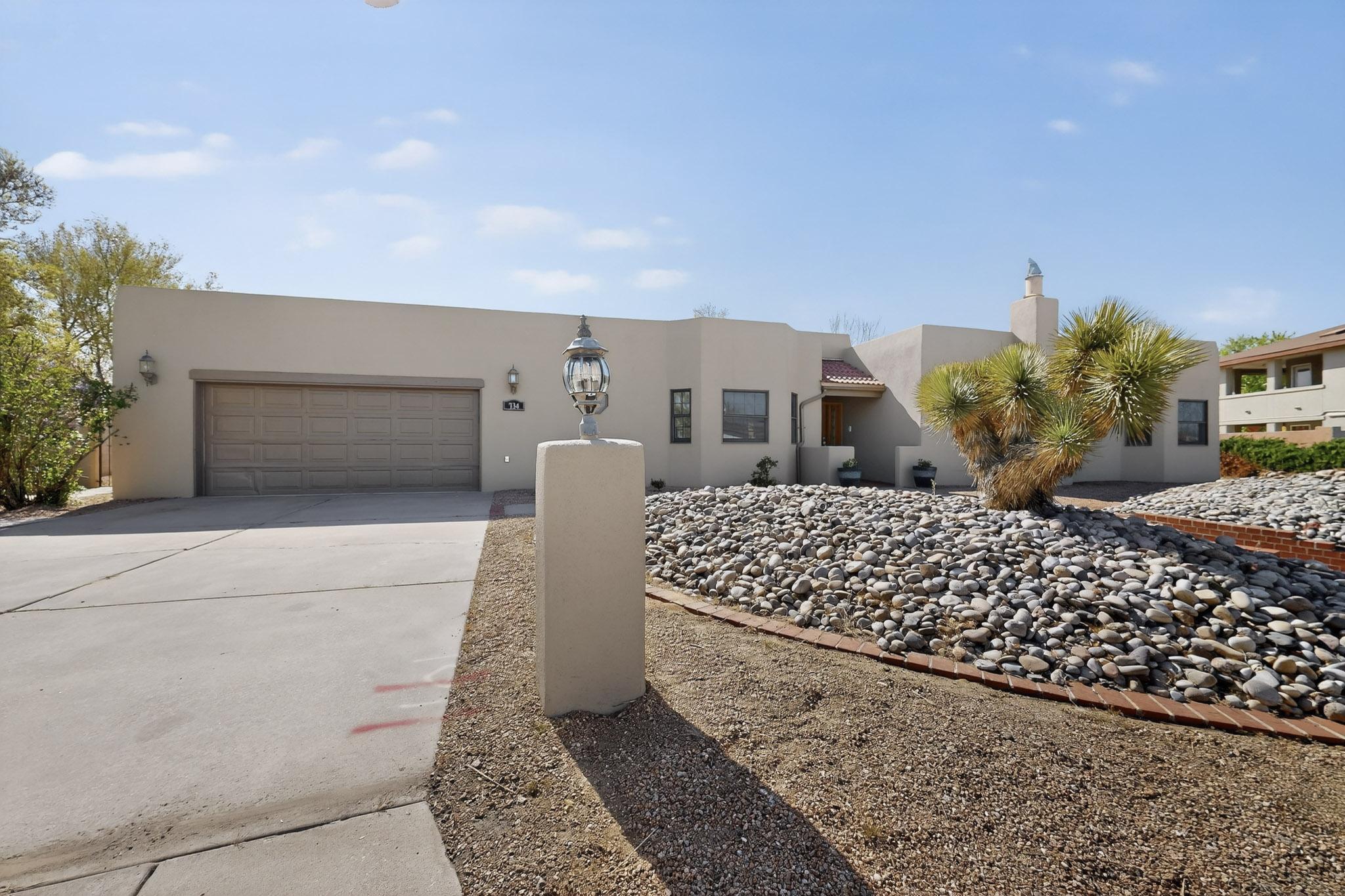 734 Fairway Loop SE